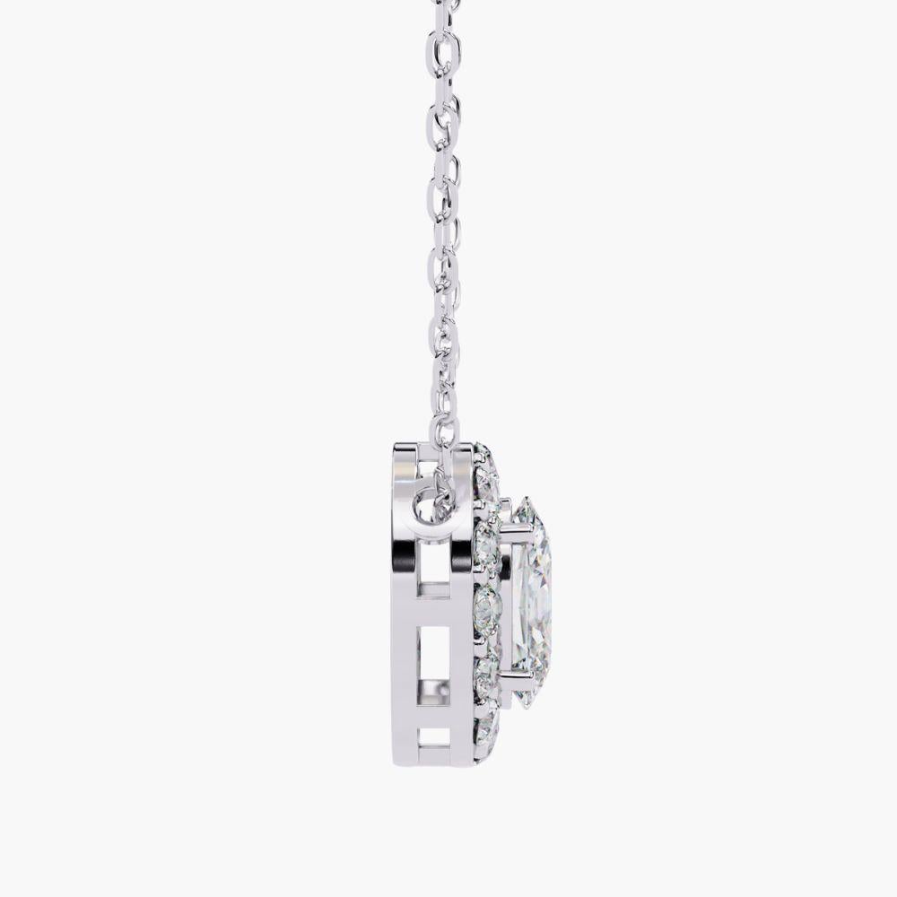 0.70 Ctw Ovall Diamond Halo Pendant Necklace 14K Gold In New Condition For Sale In New York, NY