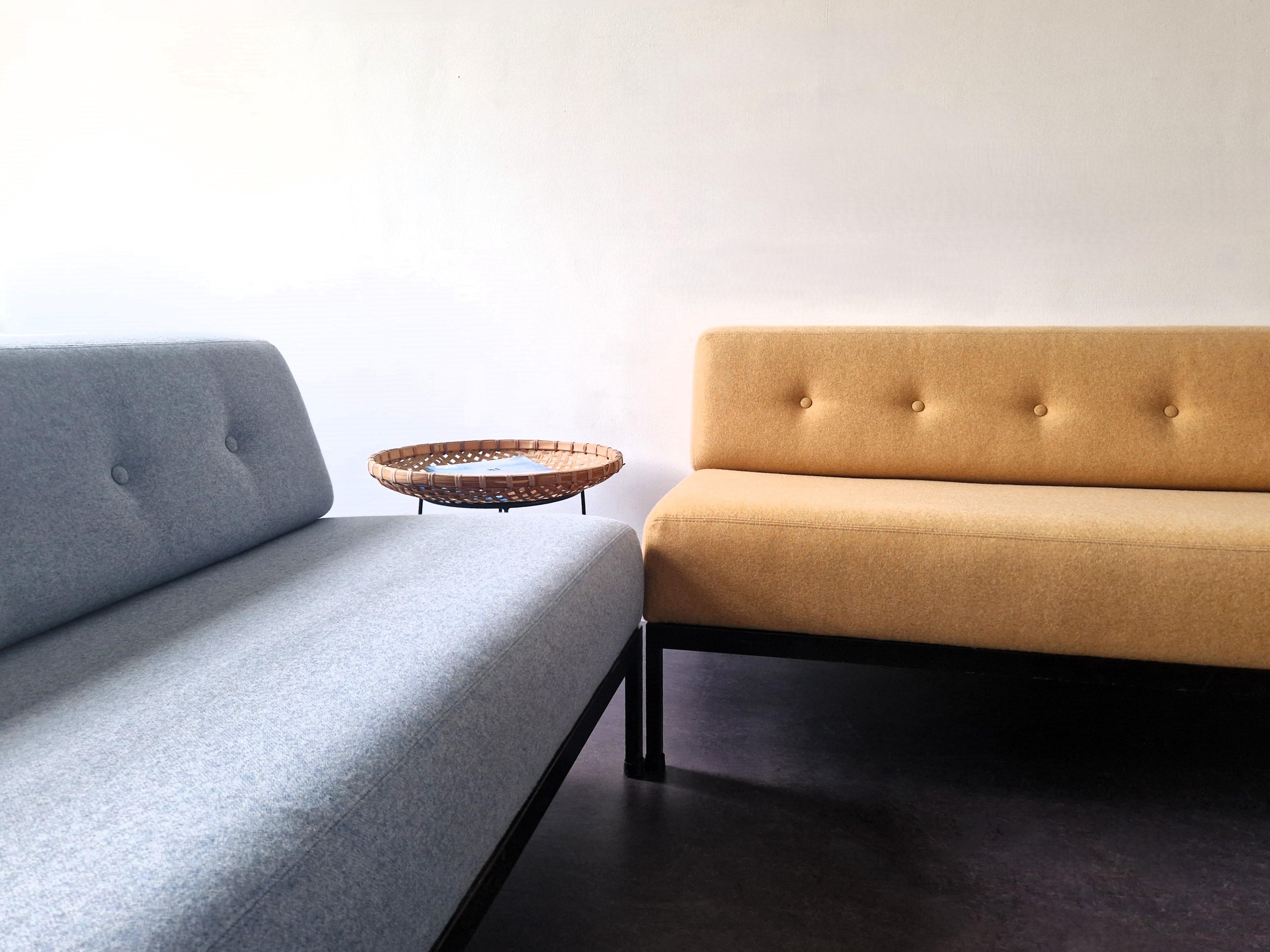 Canapé 2 places de la série 070 par Kho Liang Ie pour Artifort, The Netherlands 1964 en vente 1