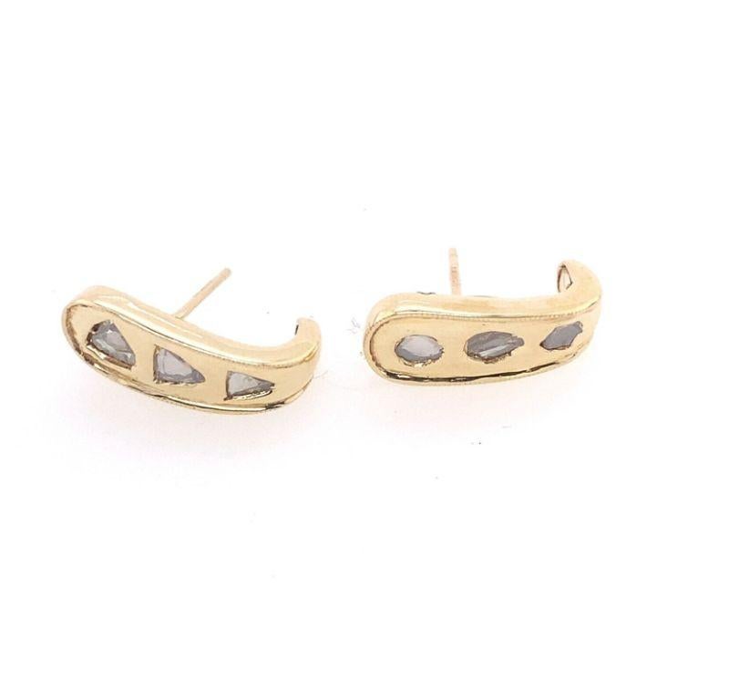 Taille ronde Boucles d'oreilles en or 9 carats avec 6 diamants de forme mixte de 0,70 carat en vente