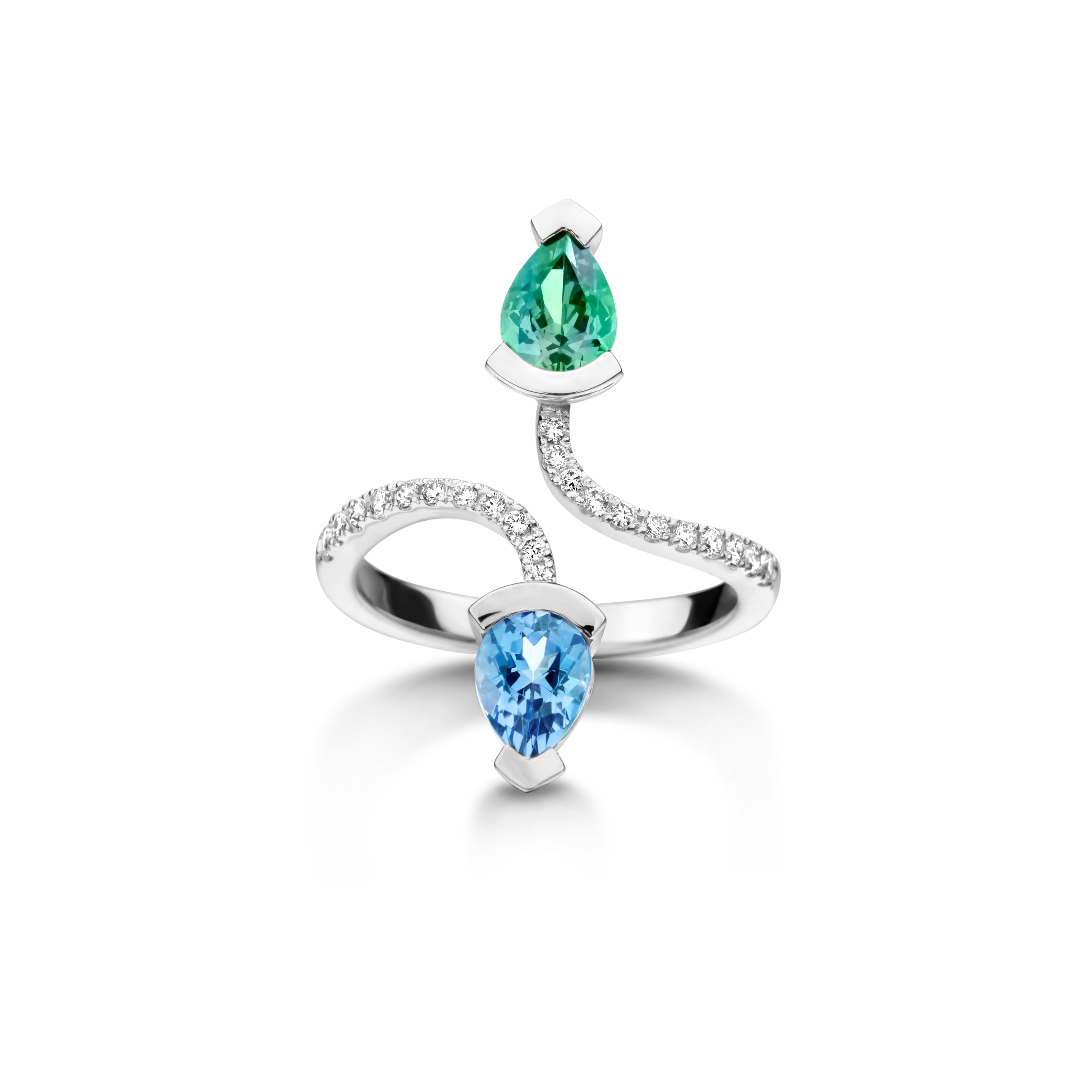 Contemporary 0.70ct Mint Tourmaline & 0.79ct Aquamarine 18kt White Gold Diamond Cocktail Ring For Sale