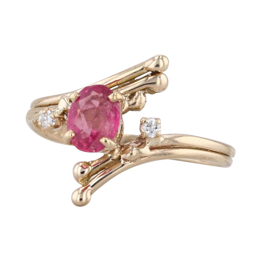 Anello con diamante con tormalina rosa da 0,70 carati in oro giallo 14k, misura 8,25 in vendita