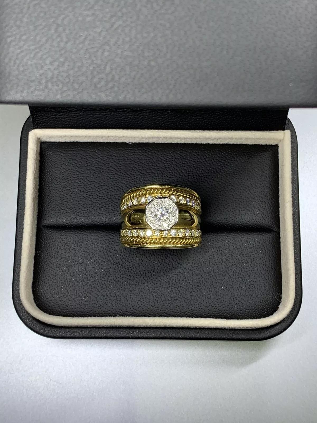 Women's or Men's 0.70ct Round diamond wide unisex ring royal style in 18k yellow gold. For Sale