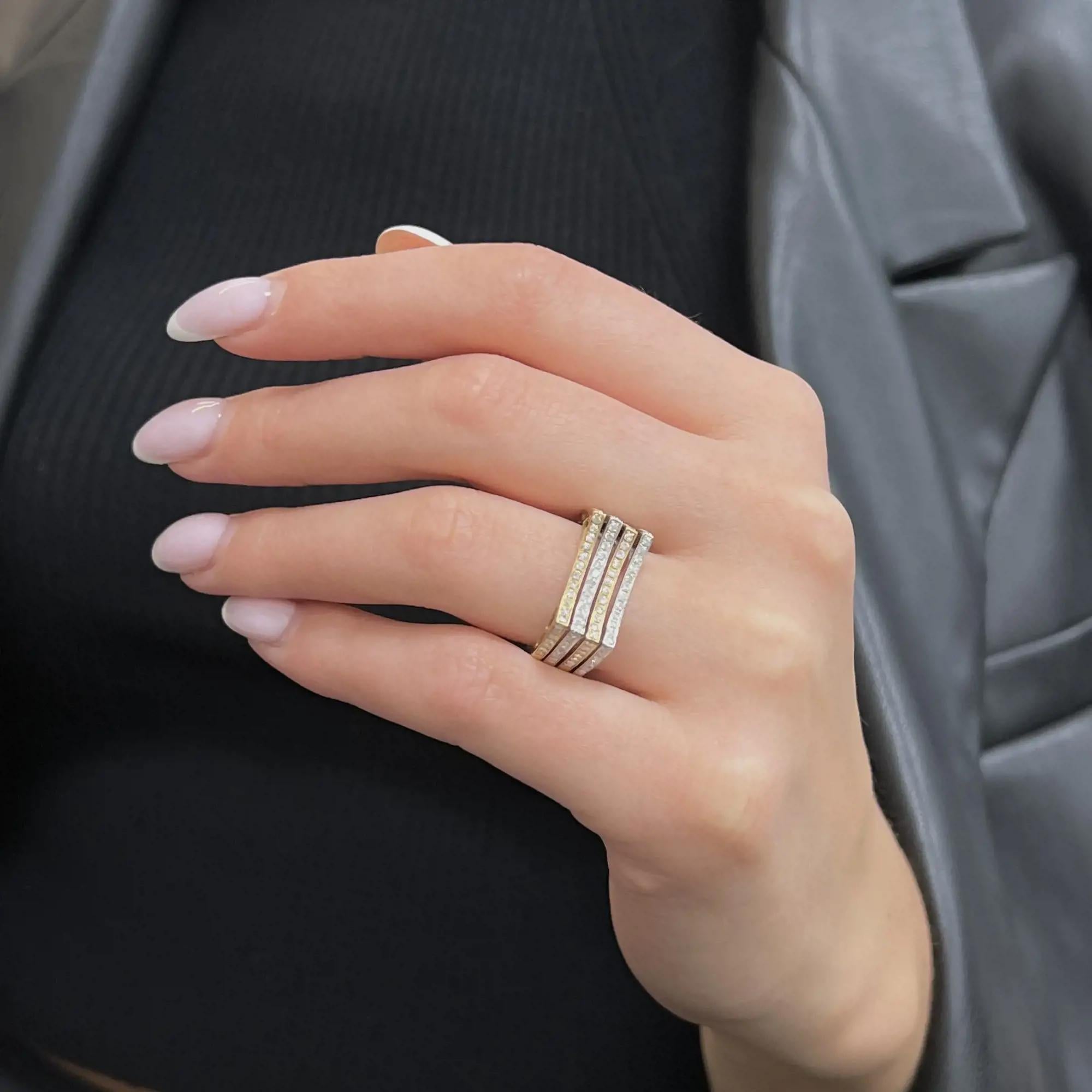 0.70cttw Two Tone Round Diamond Multi Row Fancy Band Ring 14k Yellow Gold Neuf - En vente à New York, NY