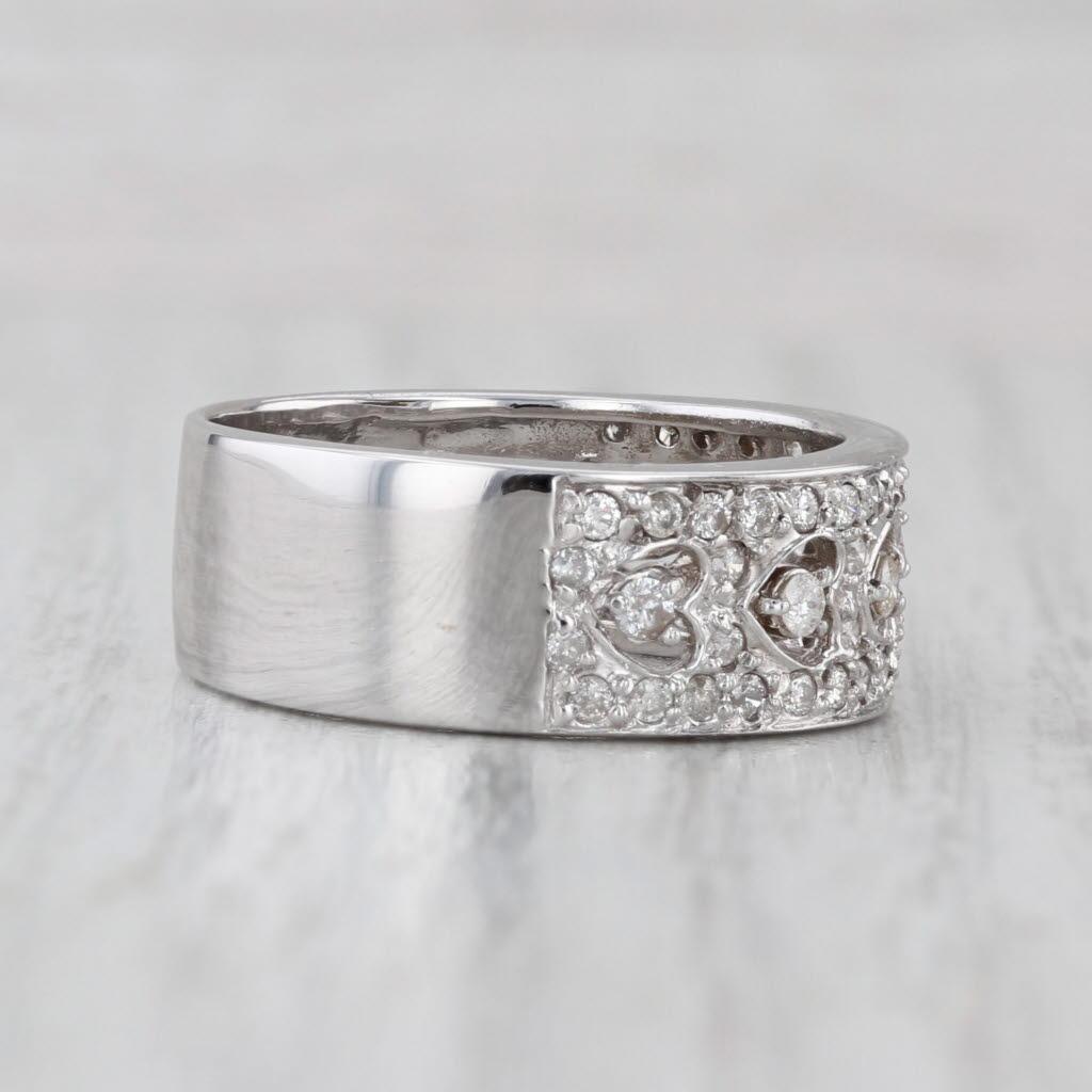 0.70ctw Diamond Heart Pattern Ring 14k White Gold Size 8.25 Anniversary Band en vente 2