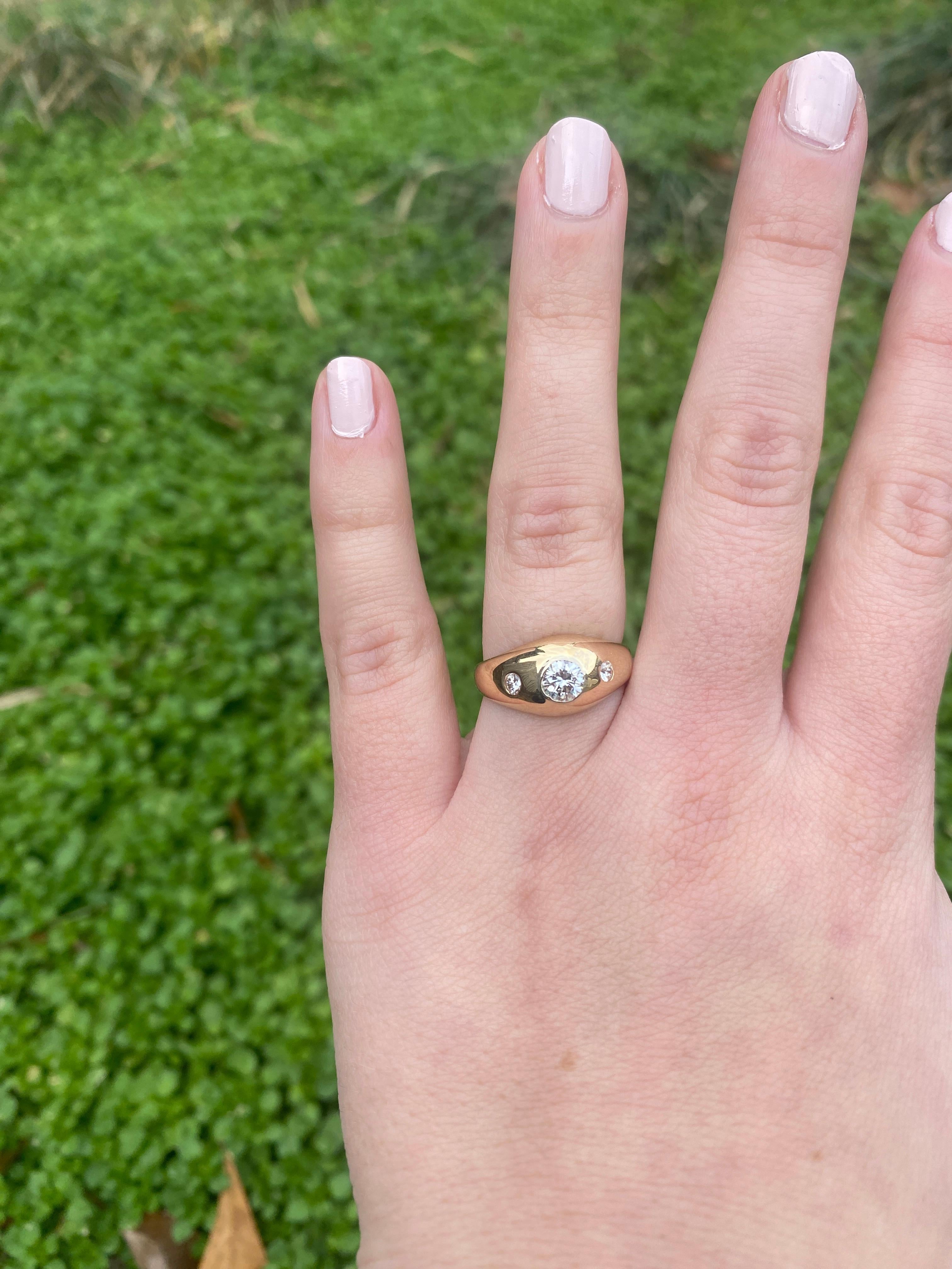 Bague de fiançailles en or jaune 14 carats sertie de 3 diamants de 0,70 ctw, taille 7 en vente 1