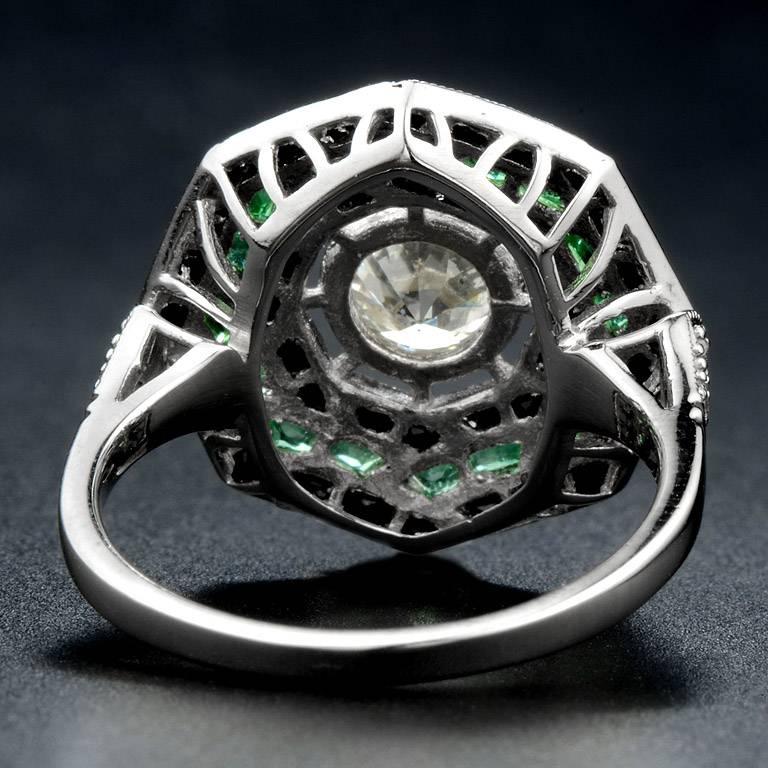 0.71 Carat Brilliant Cut Diamond Emerald and Onyx Cocktail Ring In New Condition In Bangkok, TH