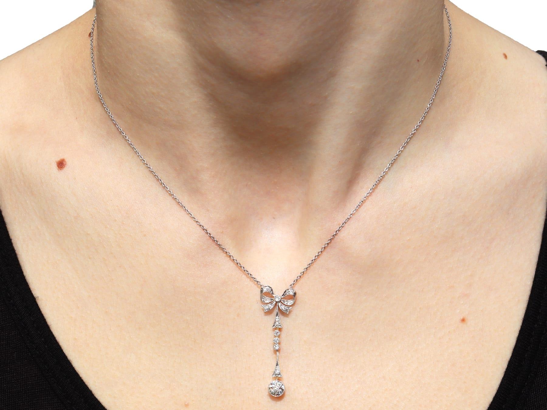 Pendentif ancien en or jaune 14 carats avec diamants de 0,71 carat, c. 1910 en vente 1
