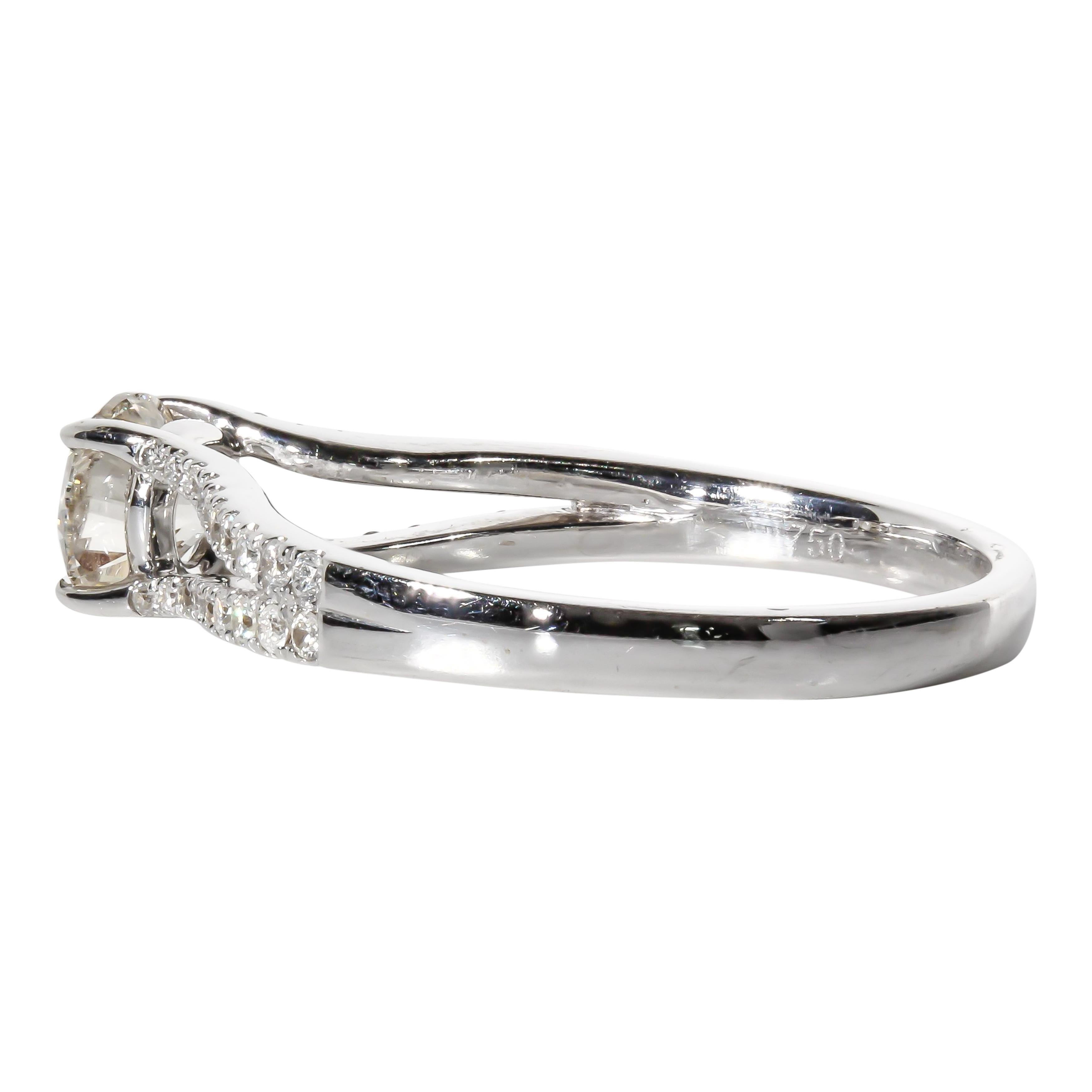 Women's 0.71 Carat Diamond Engagement Ring