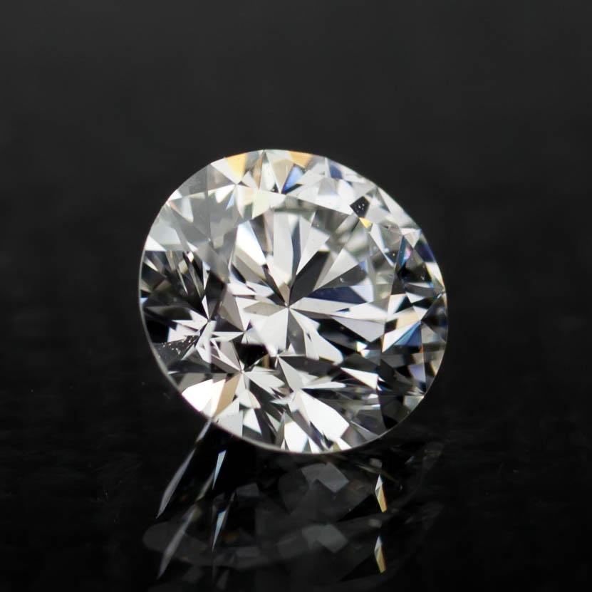 0,71 Karat Lose F / VS2 Runder Brillantschliff Diamant GIA zertifiziert (Moderne) im Angebot