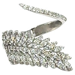 Anello da cocktail in oro bianco con diamante naturale da 0,71 carati