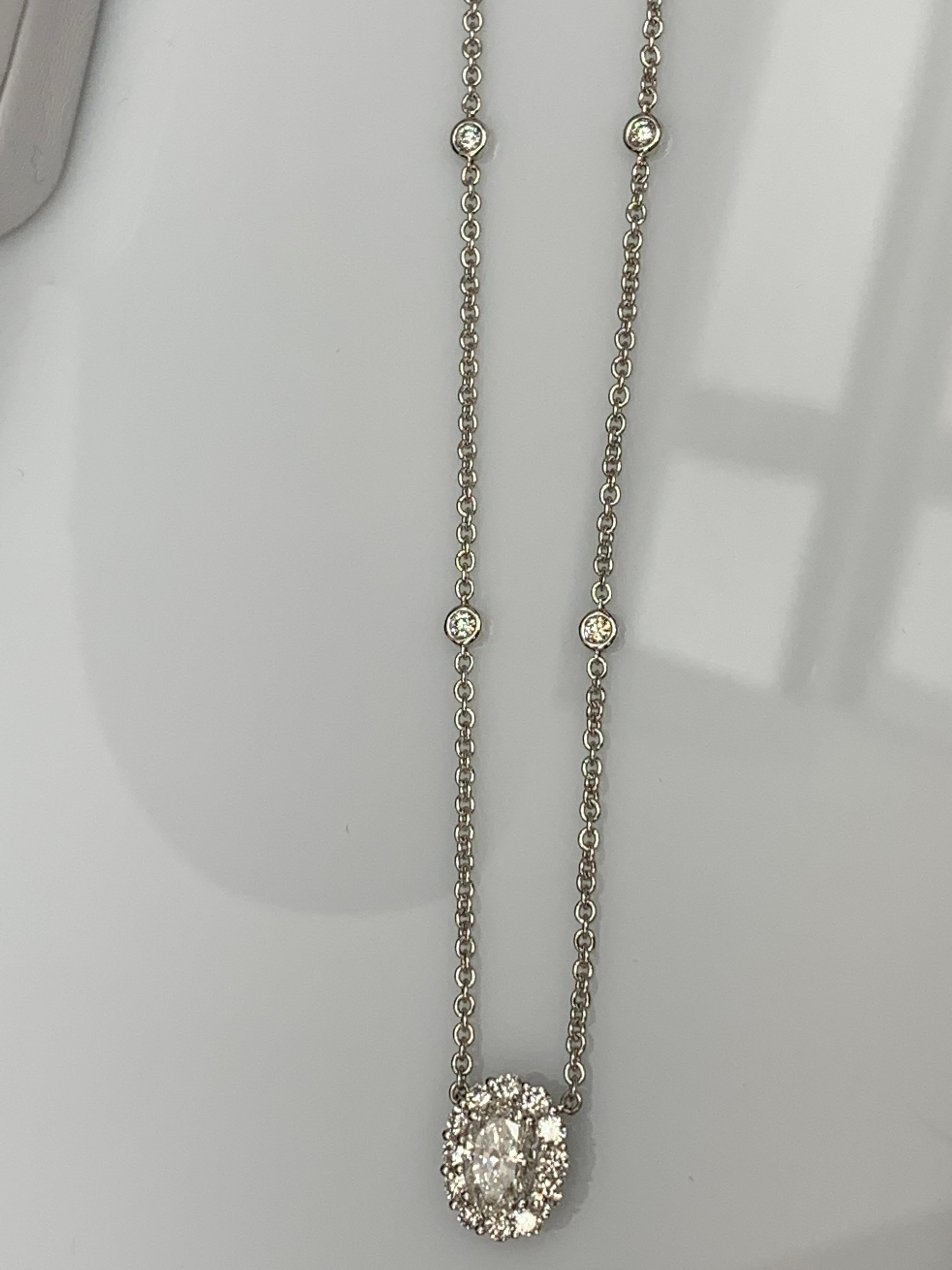Collier pendentif en or jaune 14K avec rubis ovale de 0,71 carat et diamants en vente 4