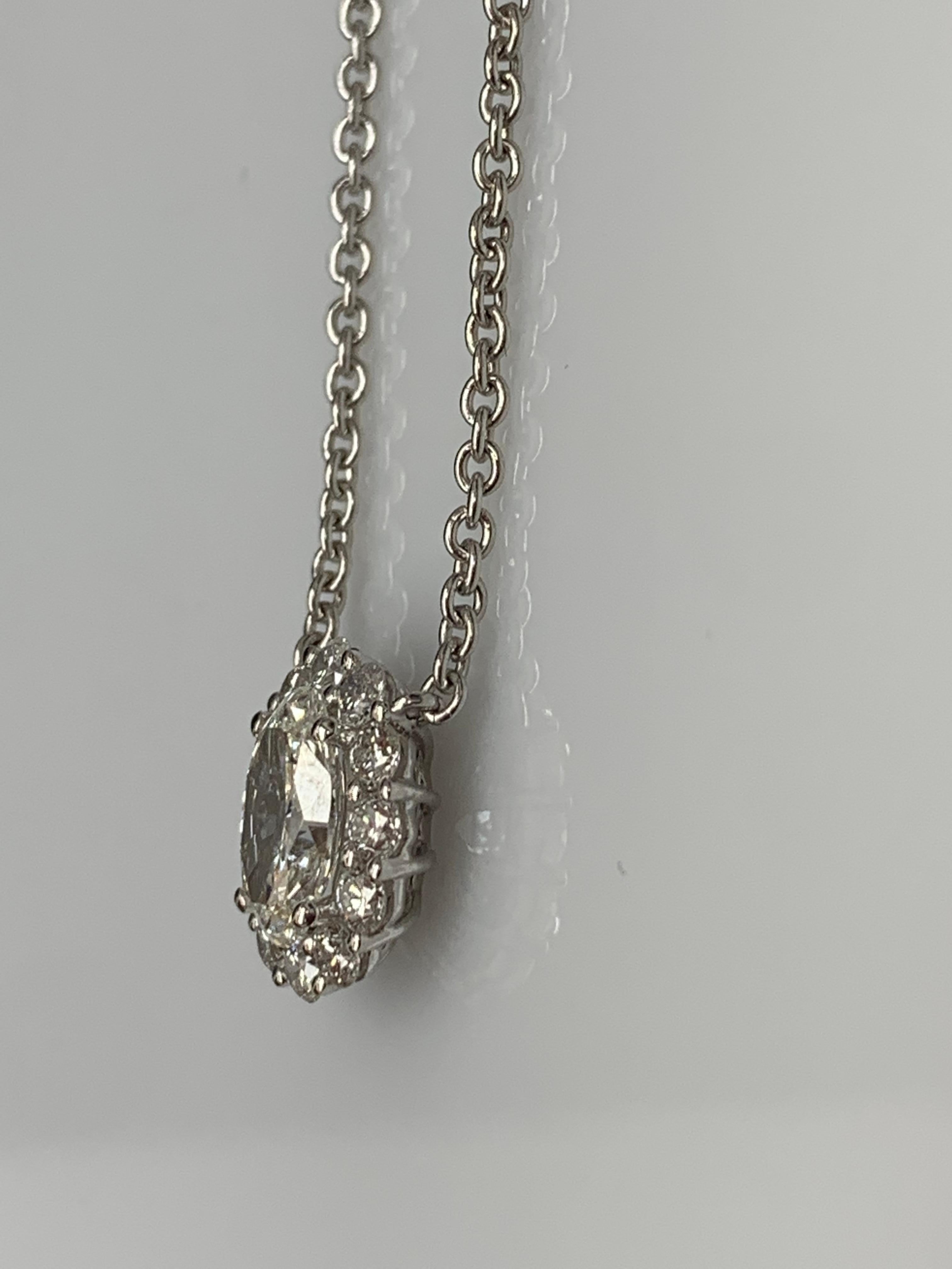 Collier pendentif en or jaune 14K avec rubis ovale de 0,71 carat et diamants en vente 5