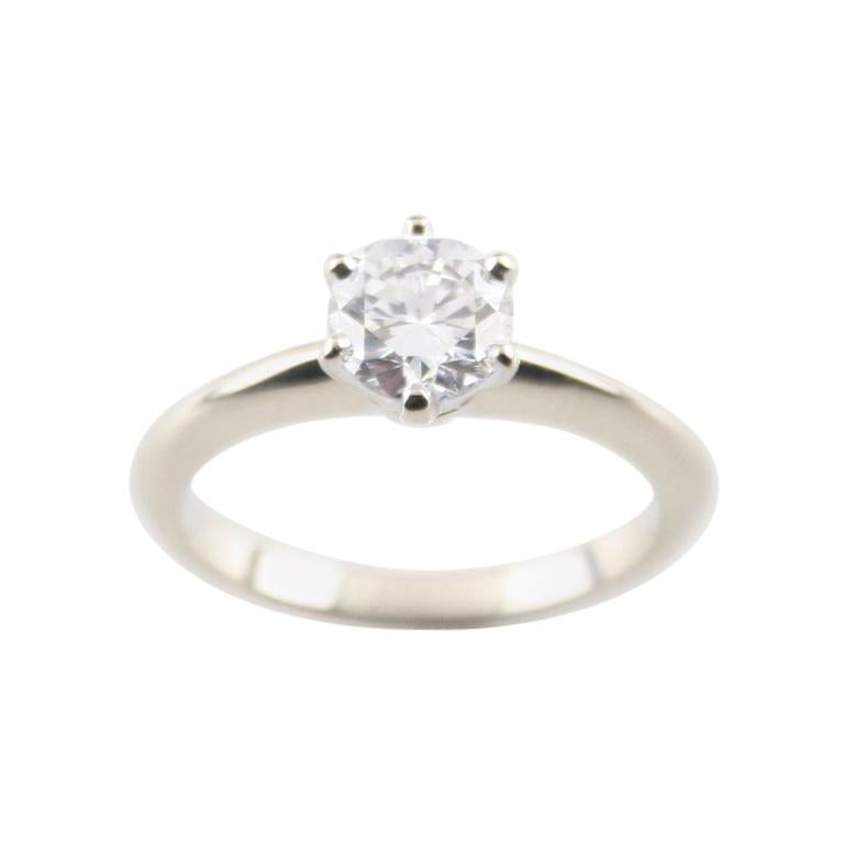 0,71 Karat runder Diamant Solitär 14 Karat Weißgold Ring GIA zertifiziert im Angebot