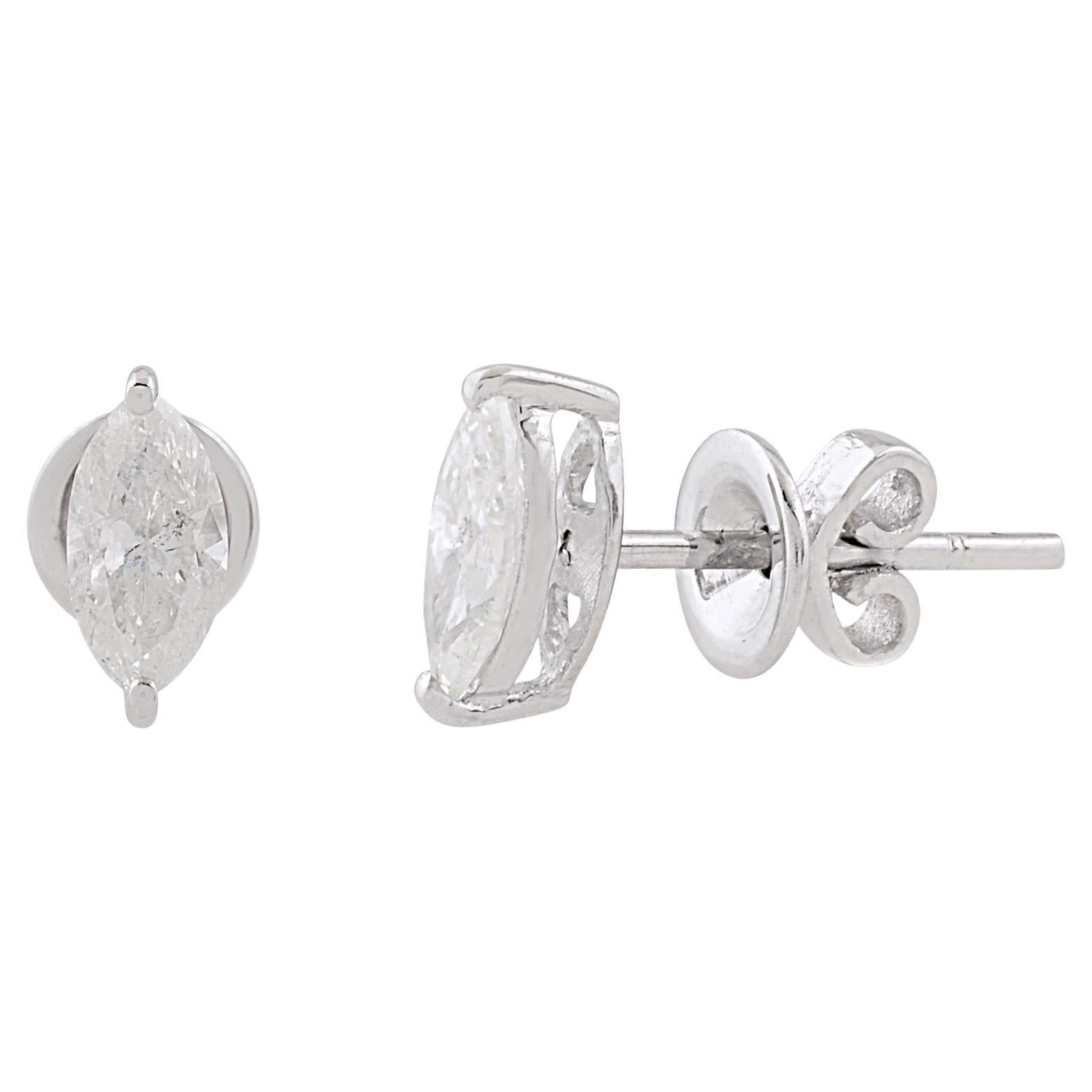 Clous d'oreilles solitaires en or blanc 10 carats avec diamants taille marquise de 0,71 carat en vente