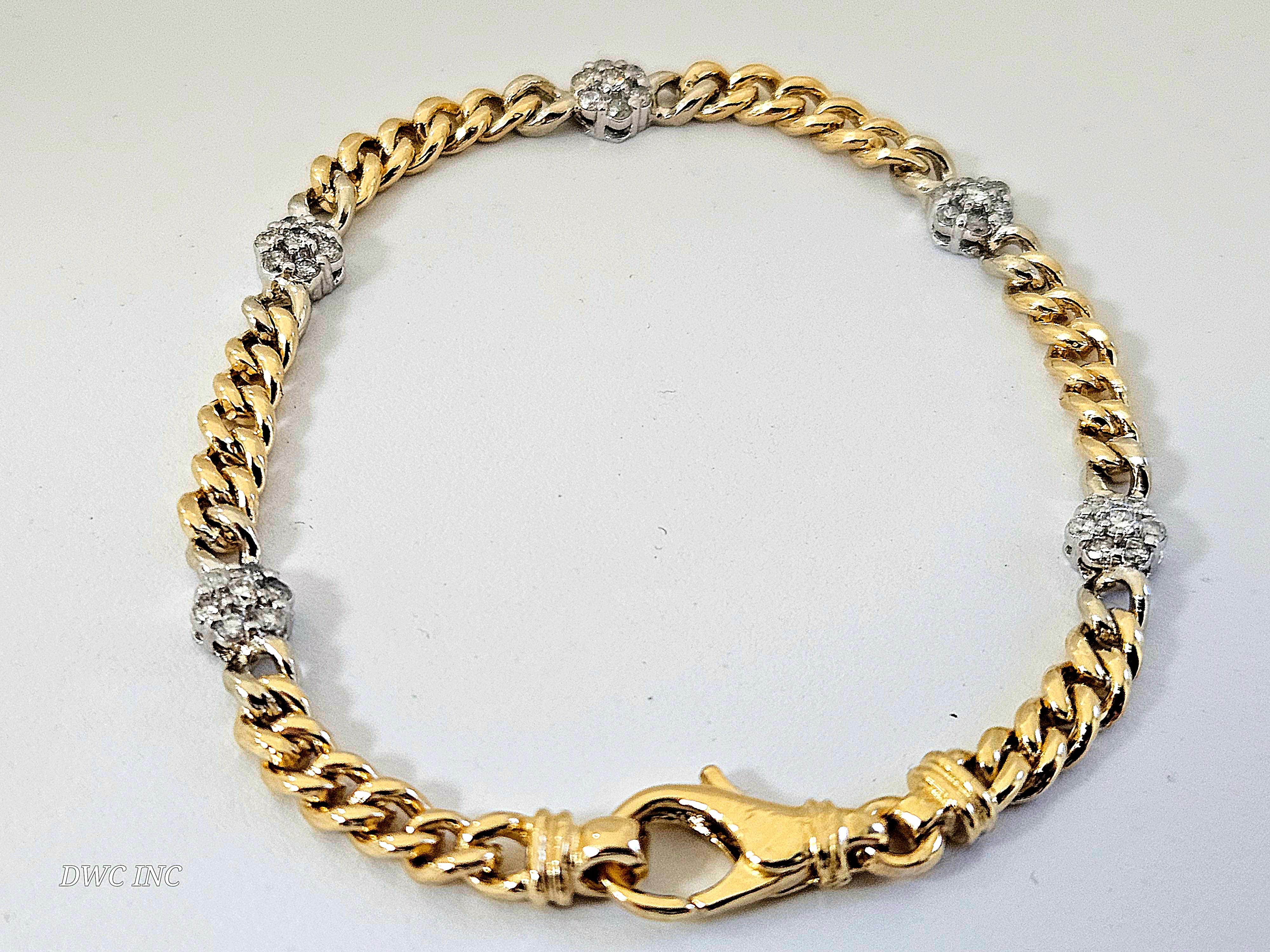 Taille ronde Bracelet cubain en or blanc 14 carats avec diamants naturels de 0,71 carat en vente
