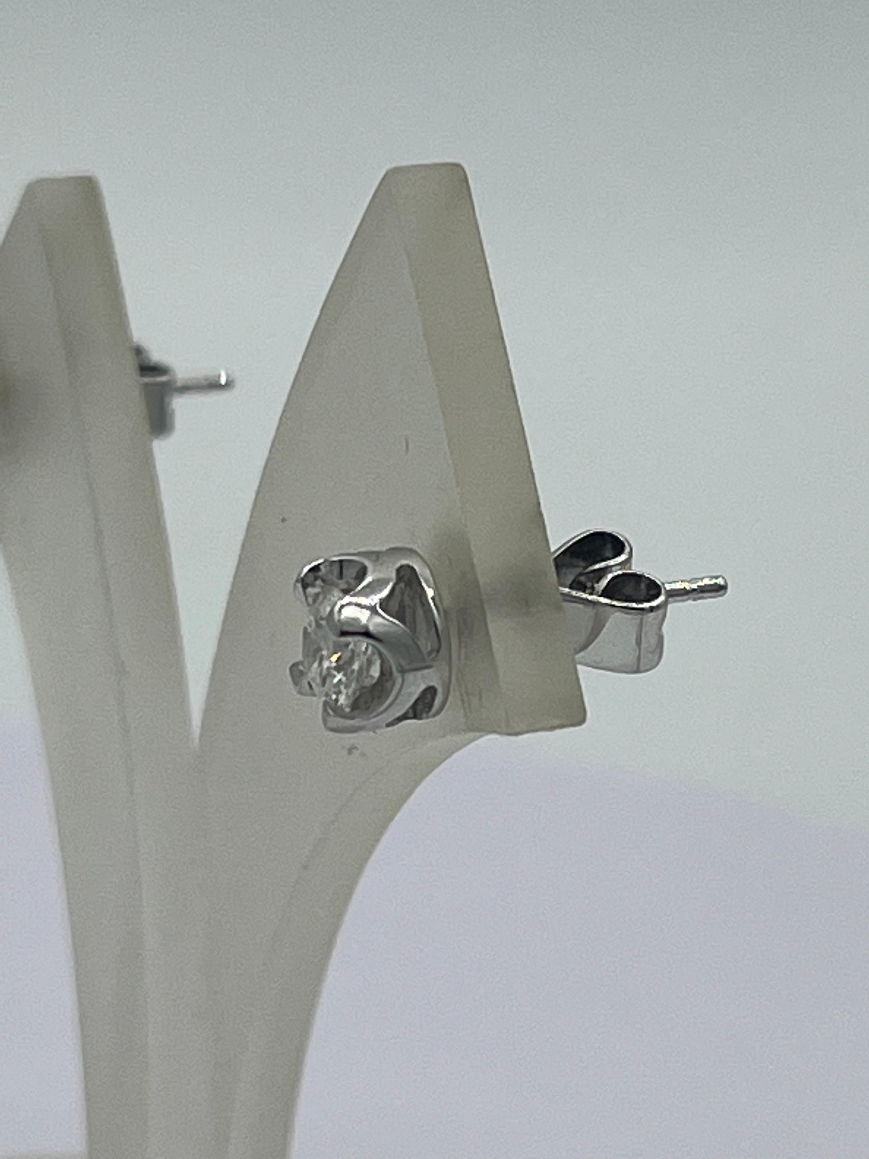0, 71 Carat Diamond Stud F/SI 18k White Gold Earrings In New Condition In Bad Kissingen, DE