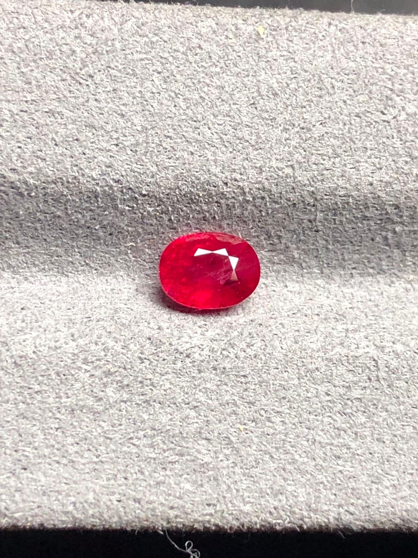 0,71 Ct  GIA Certified Unheated Ruby Burma Pigeon Blood qualità occhi puliti in vendita 2