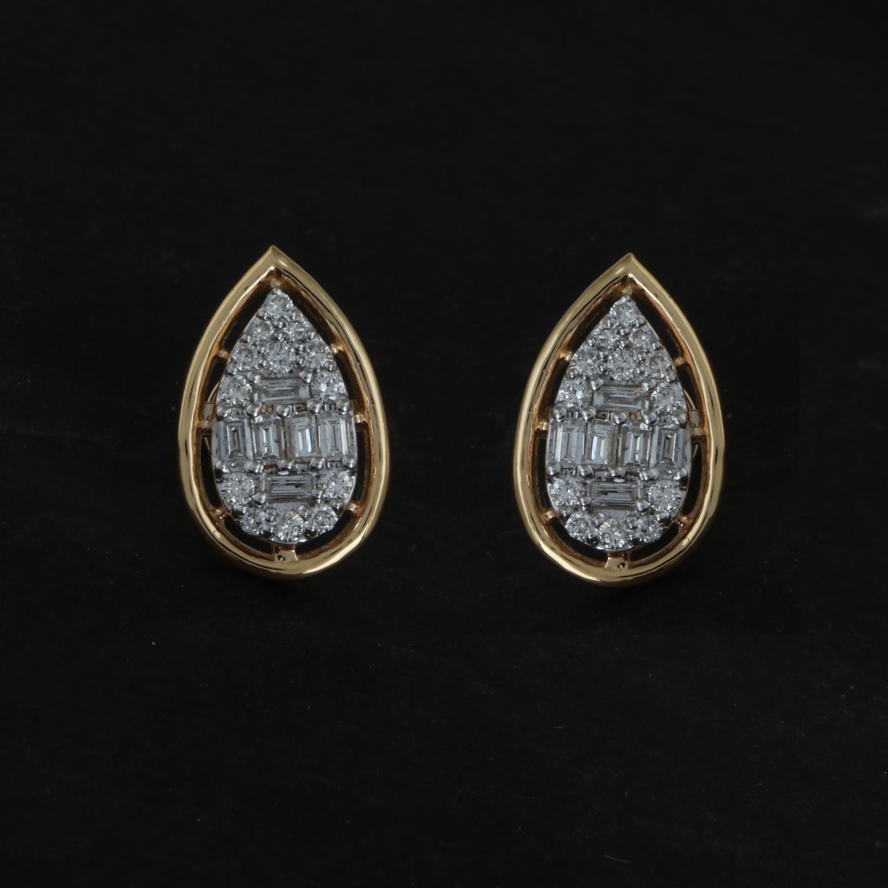 Baguette Cut 0.71 Ct SI/HI Baguette Round Diamond Pear Earrings 18 Karat Yellow Gold Jewelry For Sale