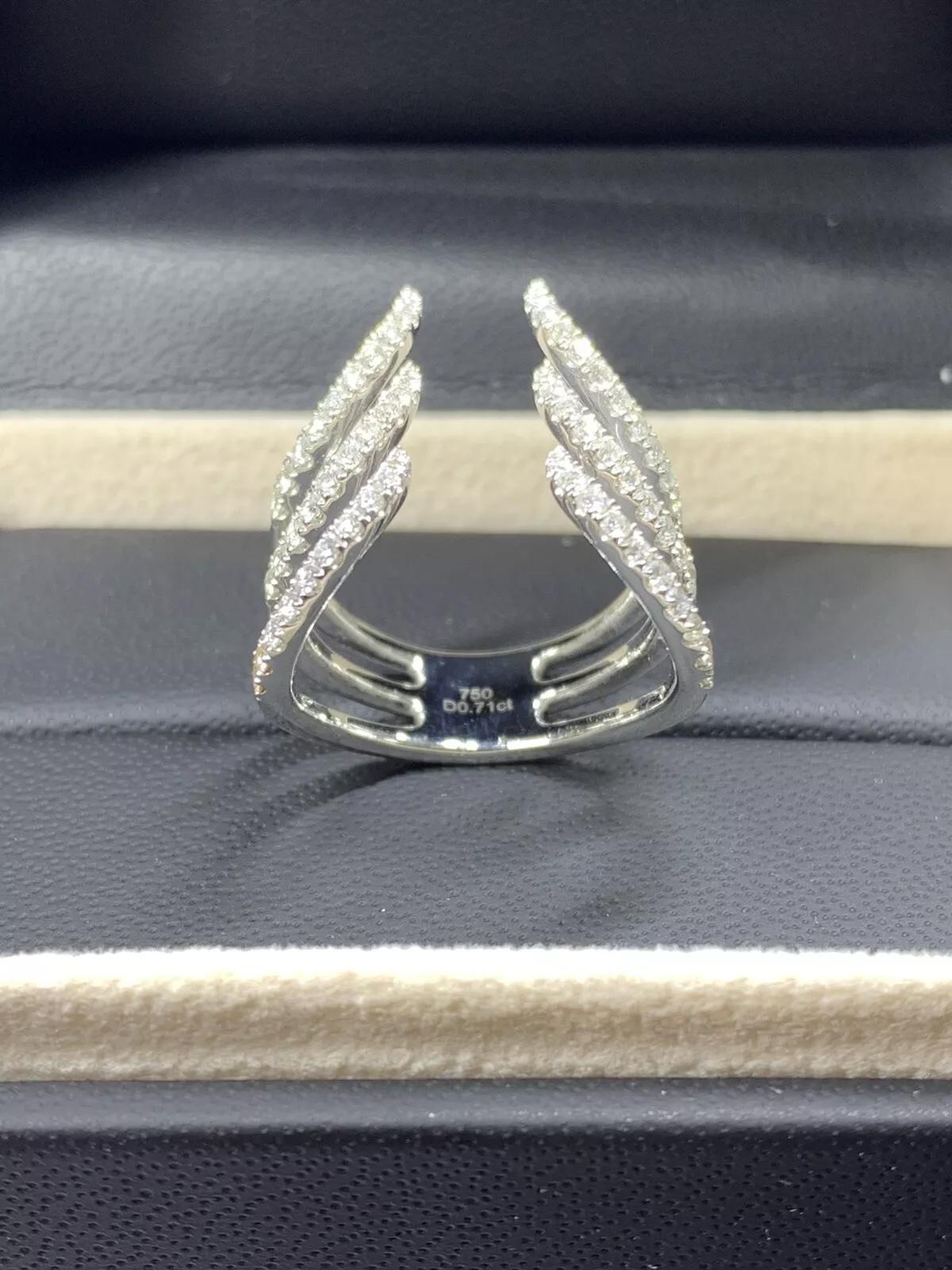 0.71ct Diamond eternity cocktail ring in 18k white gold. In condizioni Nuovo in vendita a London, GB