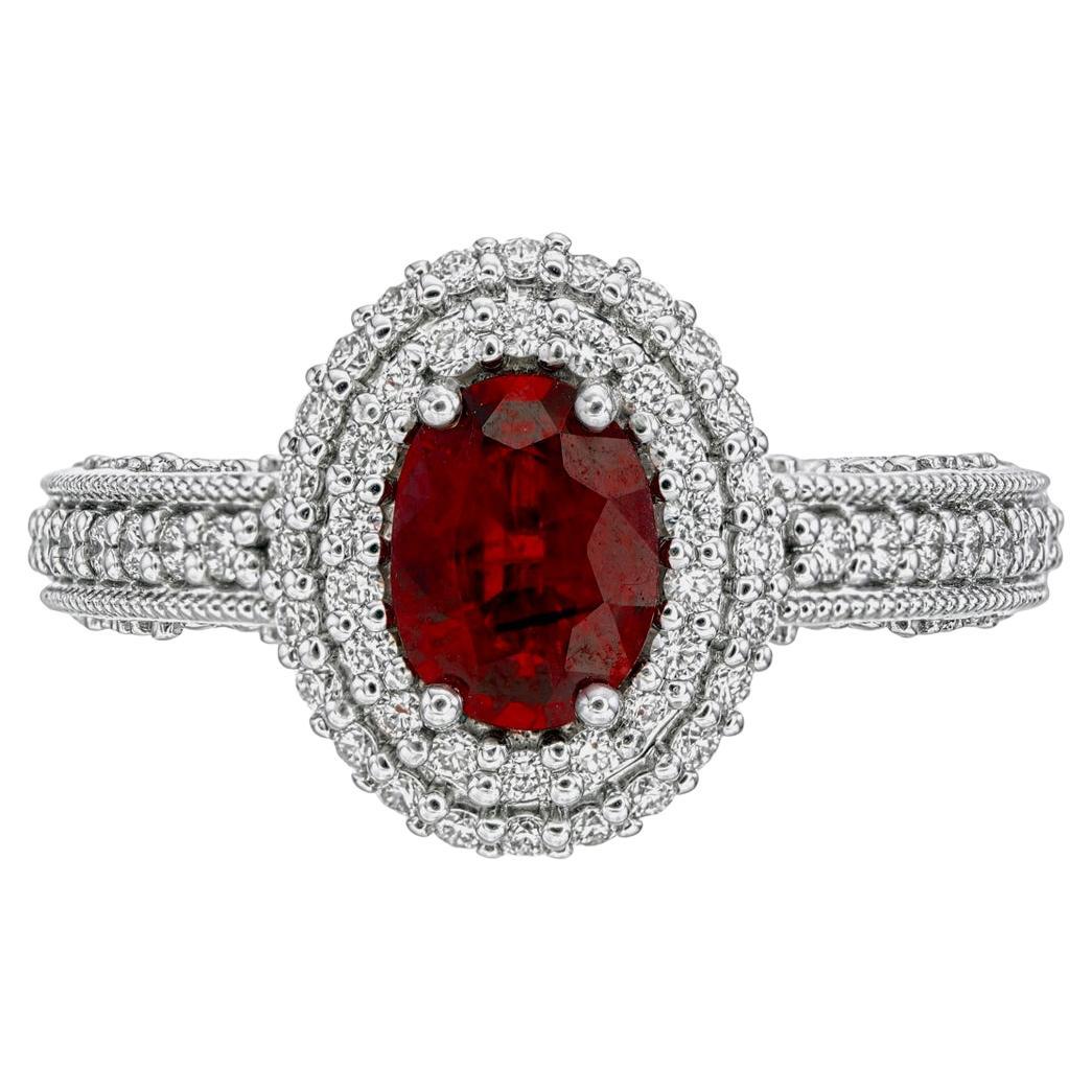 Anillo de rubí y diamantes de sangre de paloma de Birmania sin calor de 0,72 quilates en oro de 18 quilates