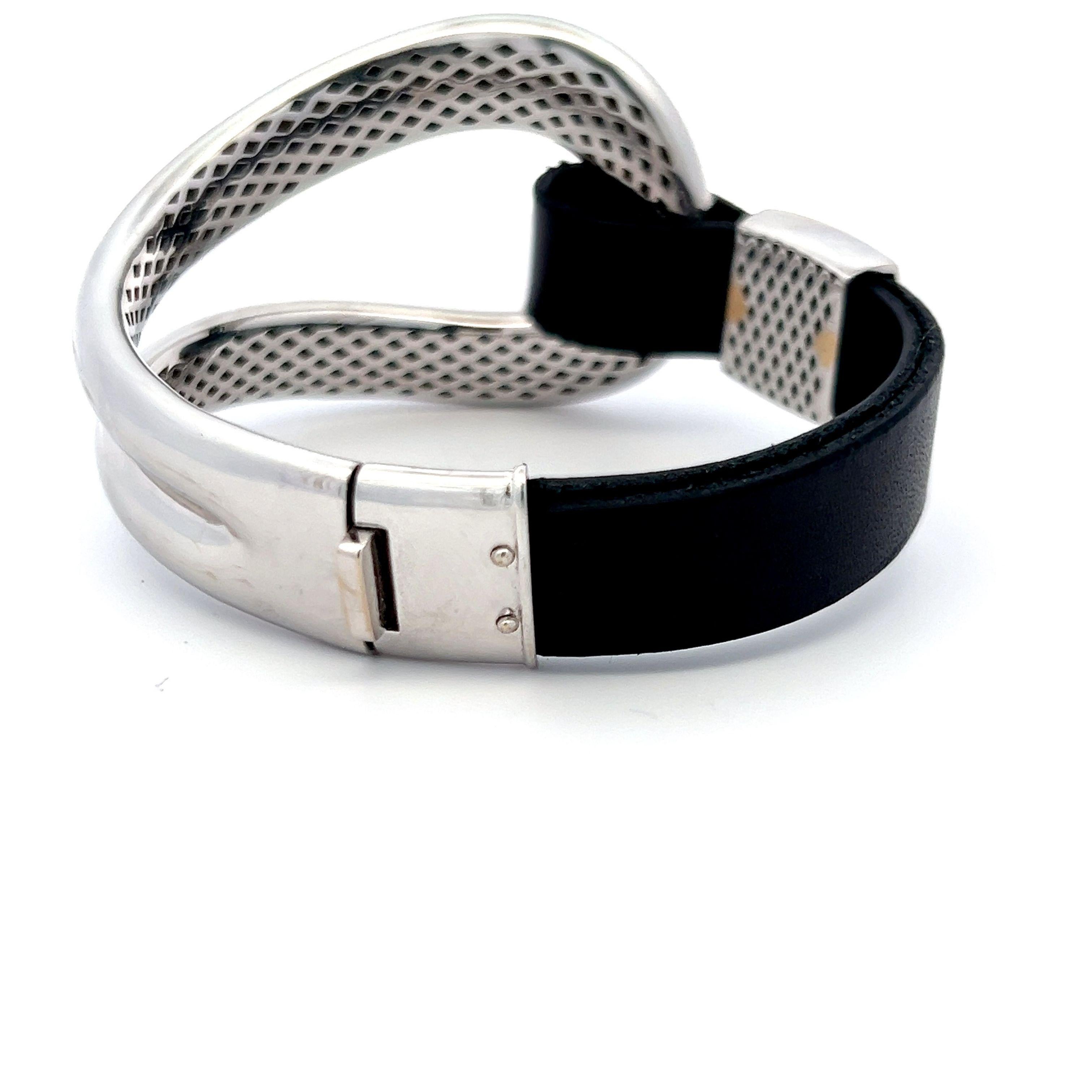 Titel:
0,72 Karat Runder Brillant I VS2 Diamant 18 Karat Weißgold Manschettenarmband
Stil:
Manschette
Metall:
18 Karat Weißgold
Edelstein 1:
0,72 Karat Diamant
Anzahl von Steinen:
72
Farbe:
I
Klarheit:
VS2
Die Form:
Rund
