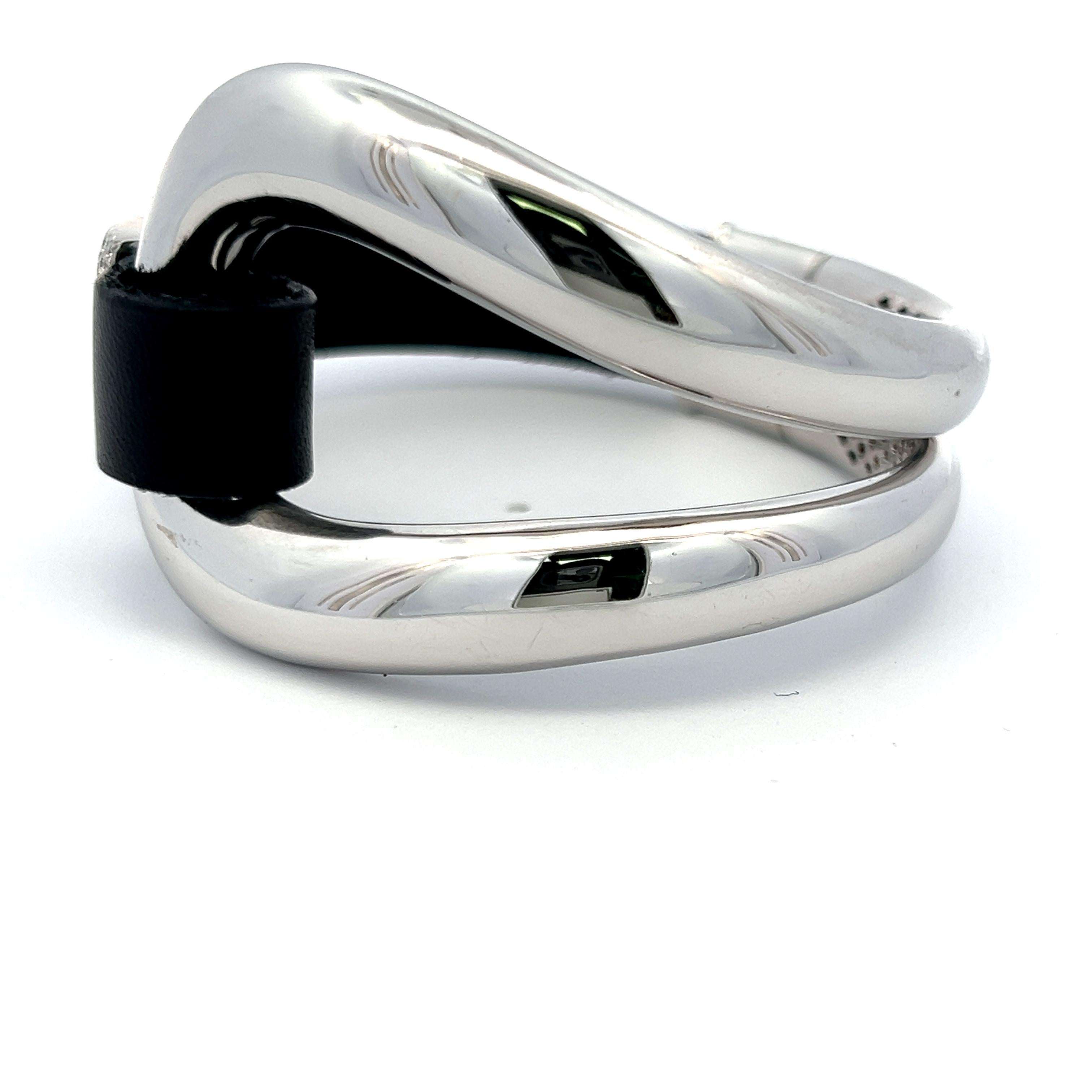 0,72 Karat Runder Brillant I VS2 Diamant 18 Karat Weißgold Manschettenarmband Damen im Angebot