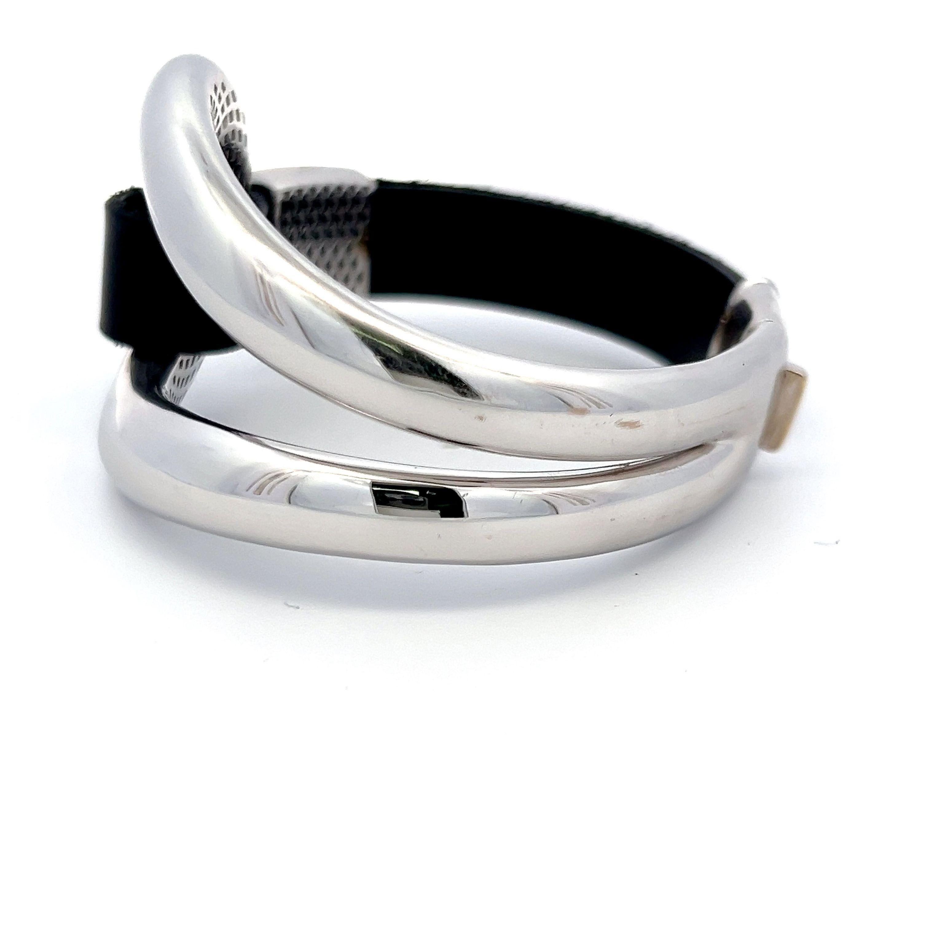 0,72 Karat Runder Brillant I VS2 Diamant 18 Karat Weißgold Manschettenarmband im Angebot 3