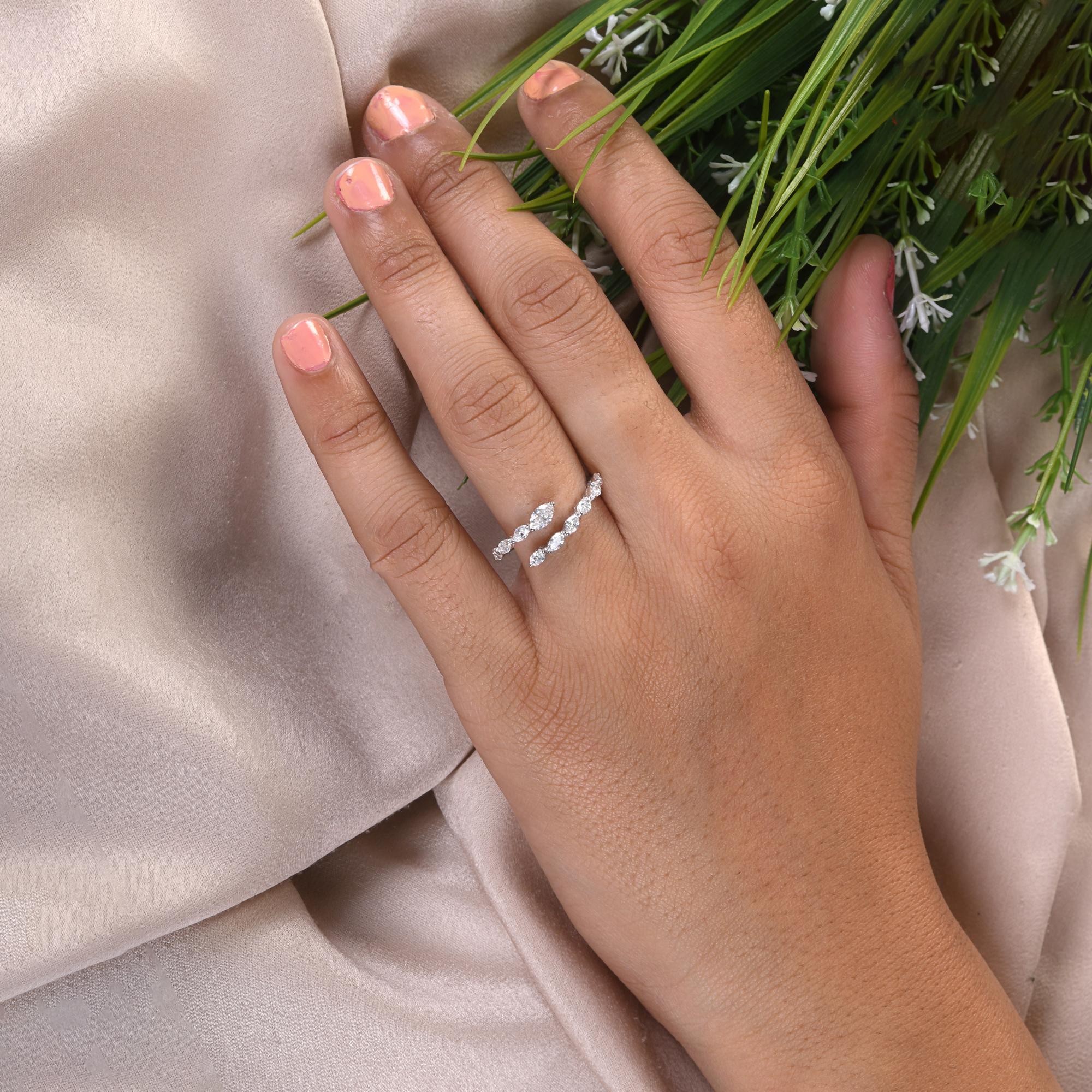 Donna 0,72 carati SI Clarity HI Color Marquise Diamond Wrap Ring Oro bianco 18 carati in vendita