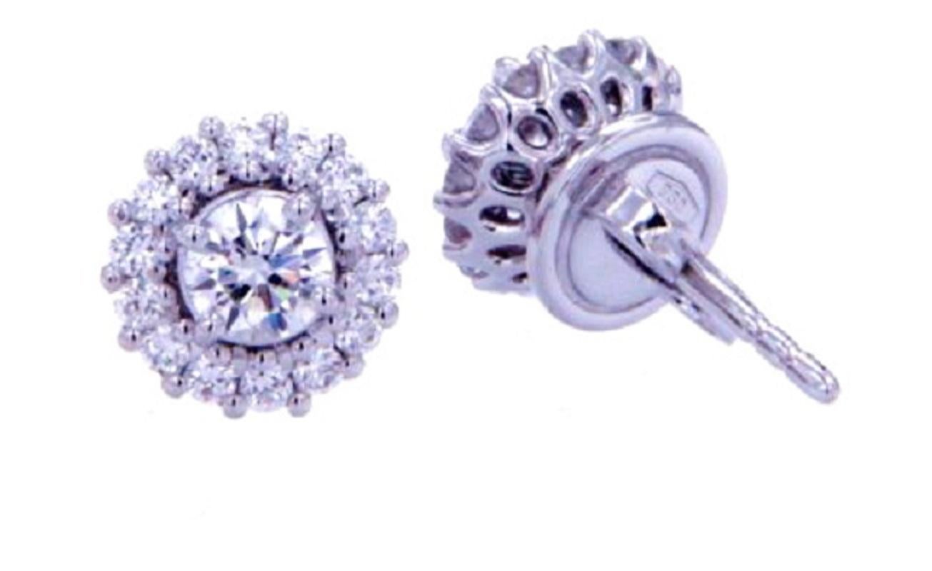 Round Cut 0.72 Ct Diamonds 18kt White Gold Fine Stud Earrings For Sale