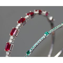 0.72 Ct Emerald Bangle