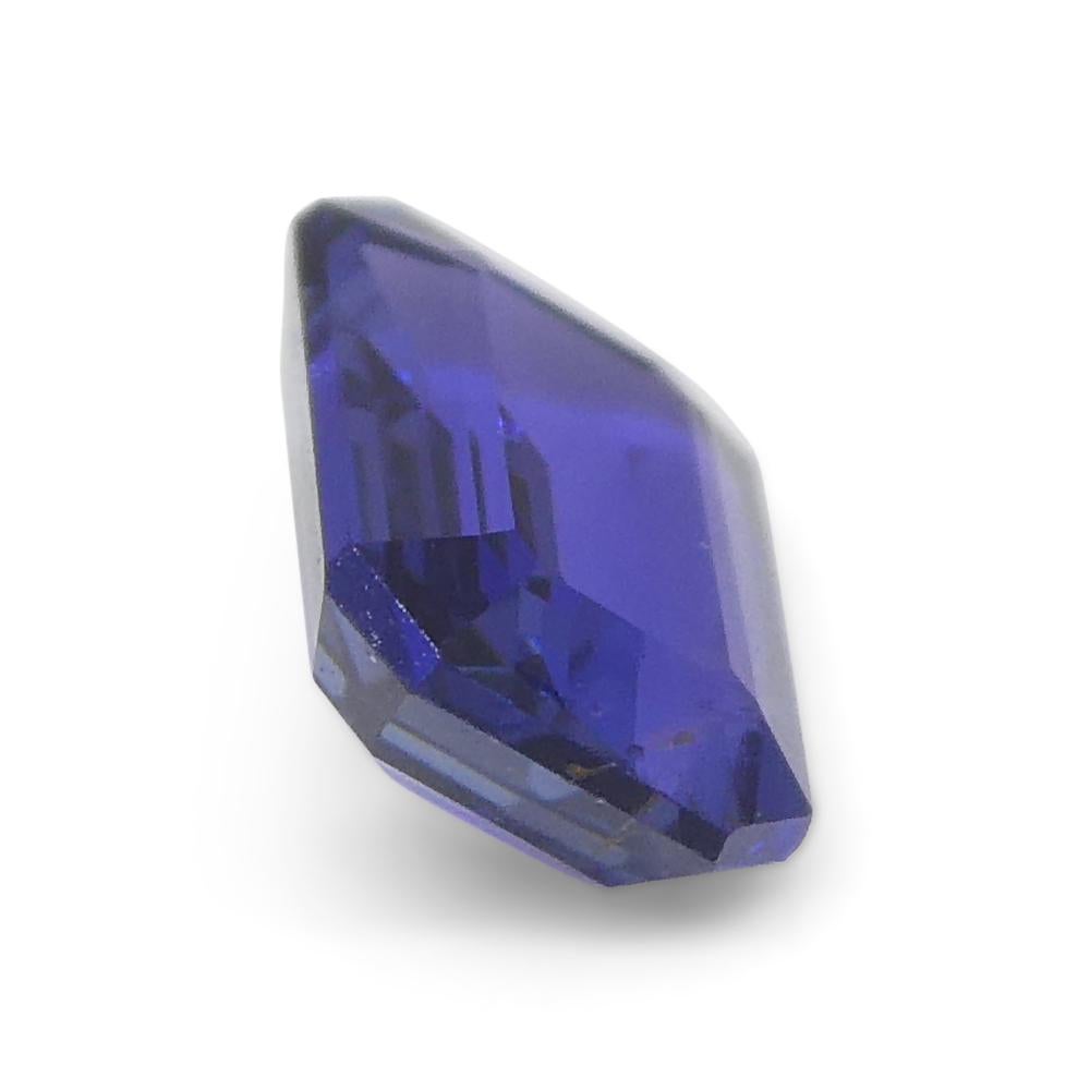 Saphir bleu taille émeraude de 0.72 carat provenant d'Afrique de l'Est, non chauffé en vente 2