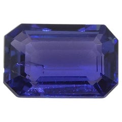 Saphir bleu taille émeraude de 0.72 carat provenant d'Afrique de l'Est, non chauffé