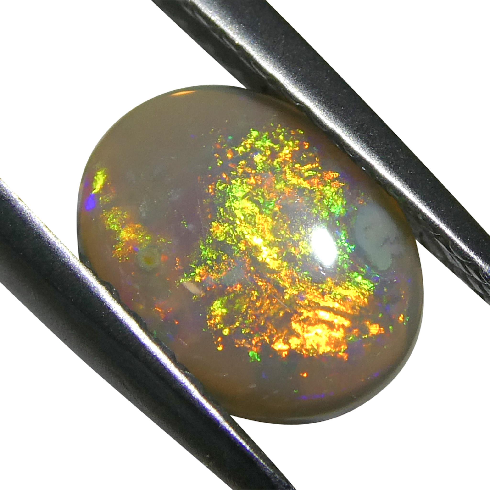 Taglio ovale 0.72ct Opale grigio ovale cabochon dall'Australia in vendita