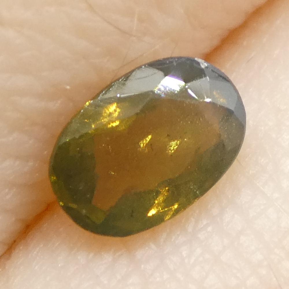 0.72ct Oval Yellowish Green to Yellowish Brown Alexandrite dallo Sri Lanka in vendita 5