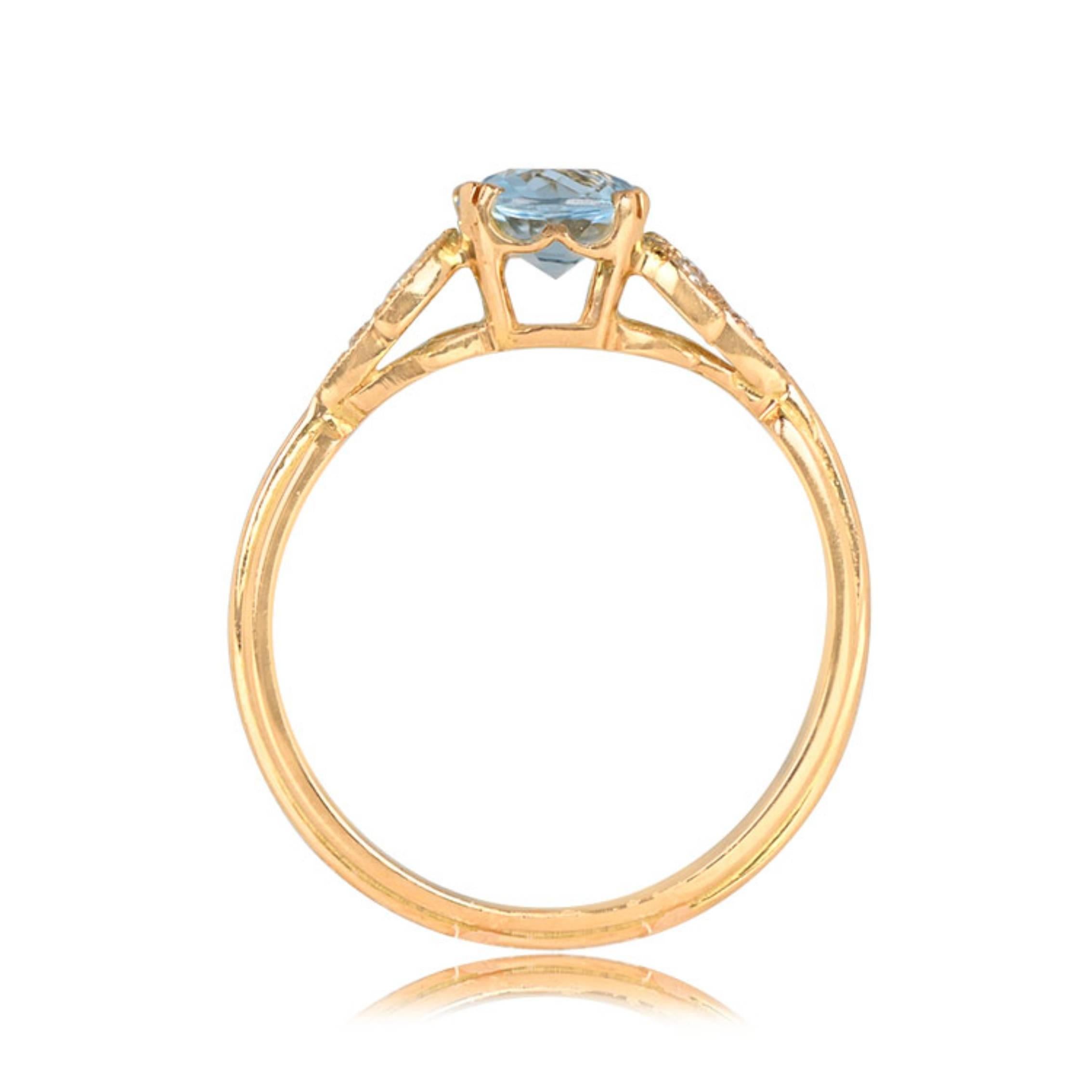 0.72ct Round Cut Aquamarine Engagement Ring, 18k Yellow Gold In Excellent Condition For Sale In New York, NY