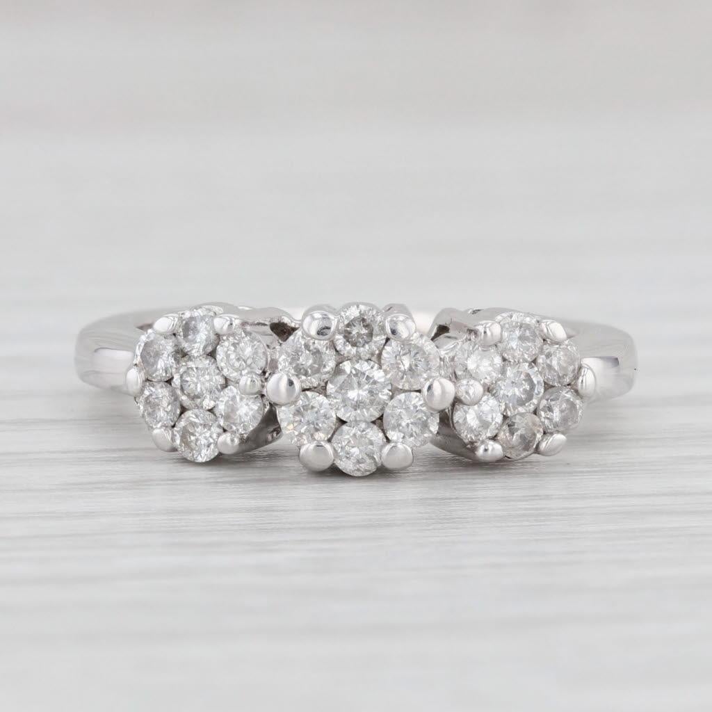 0,72 Karat Diamant-Blumen-Cluster-Ring 14k Weißgold Größe 7 Verlobungsring Vintage für Damen oder Herren im Angebot