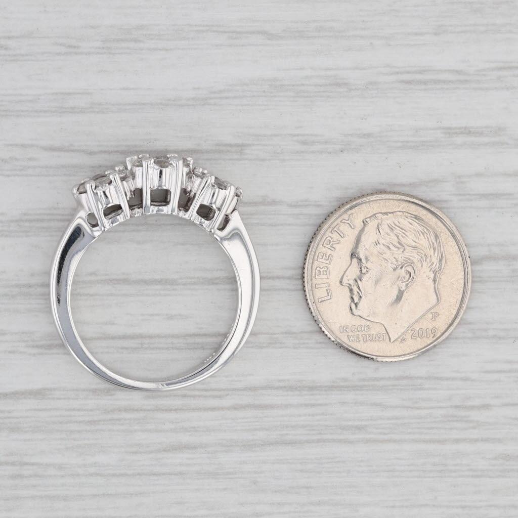 0,72 Karat Diamant-Blumen-Cluster-Ring 14k Weißgold Größe 7 Verlobungsring Vintage im Angebot 2