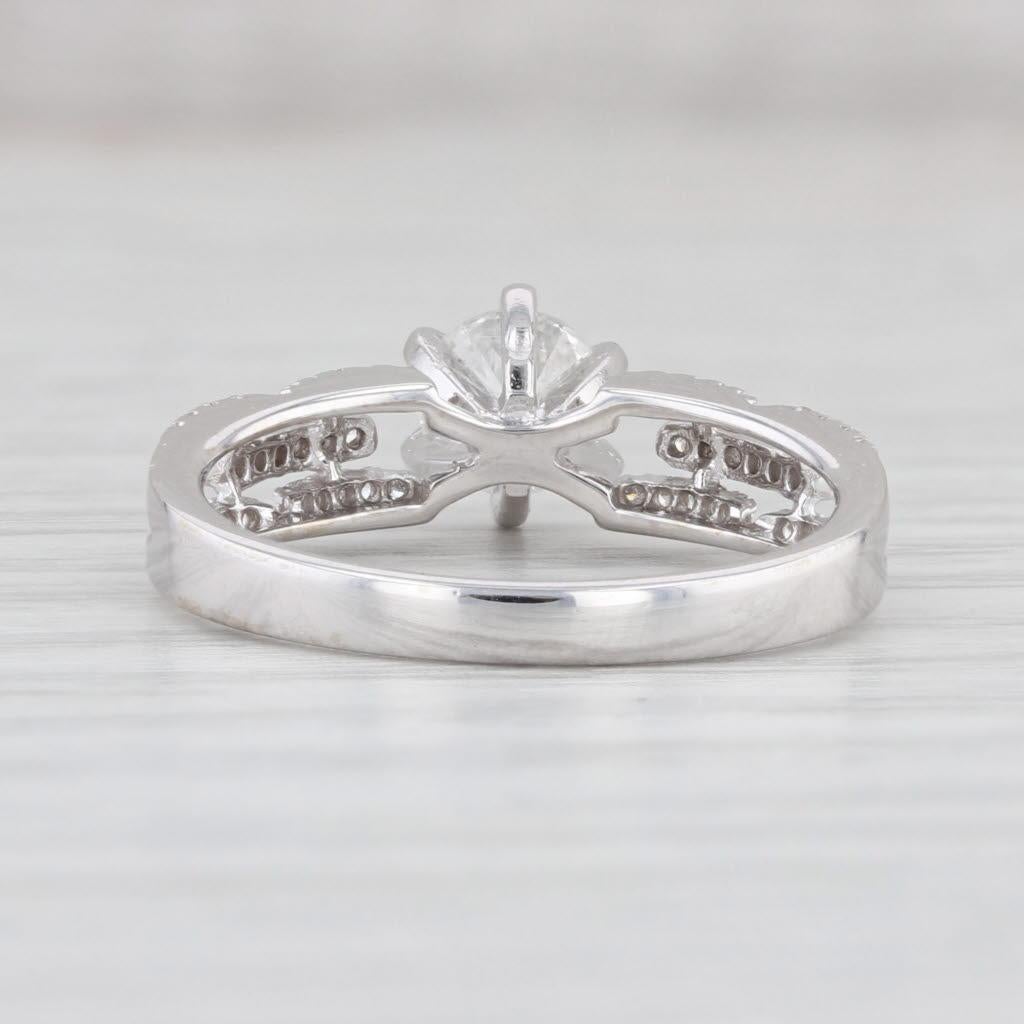 Informationen zu Edelsteinen:
- Natural Diamond Center -
Karat - 0,65ct 
Schliff - Rundbrillant
Farbe - H
Klarheit - I1 

- Natürliche Diamanten -
Karat gesamt - 0,07ctw
Schliff - Rundbrillant
Farbe - G - I
Reinheit - VS2 - SI1

Metall: 14k