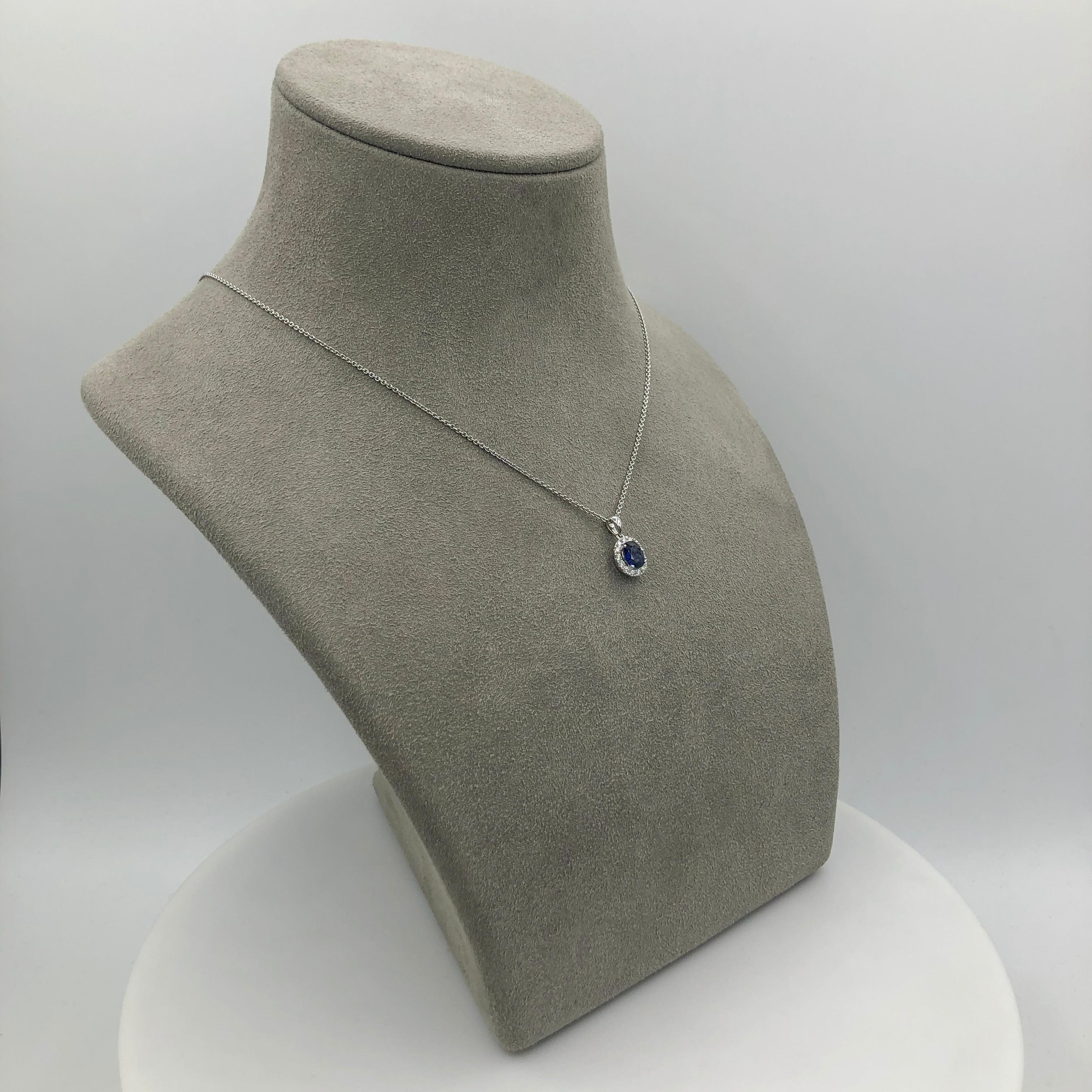 Oval Cut Roman Malakov 0.73 Carats Blue Sapphire with Diamond Halo Pendant Necklace For Sale