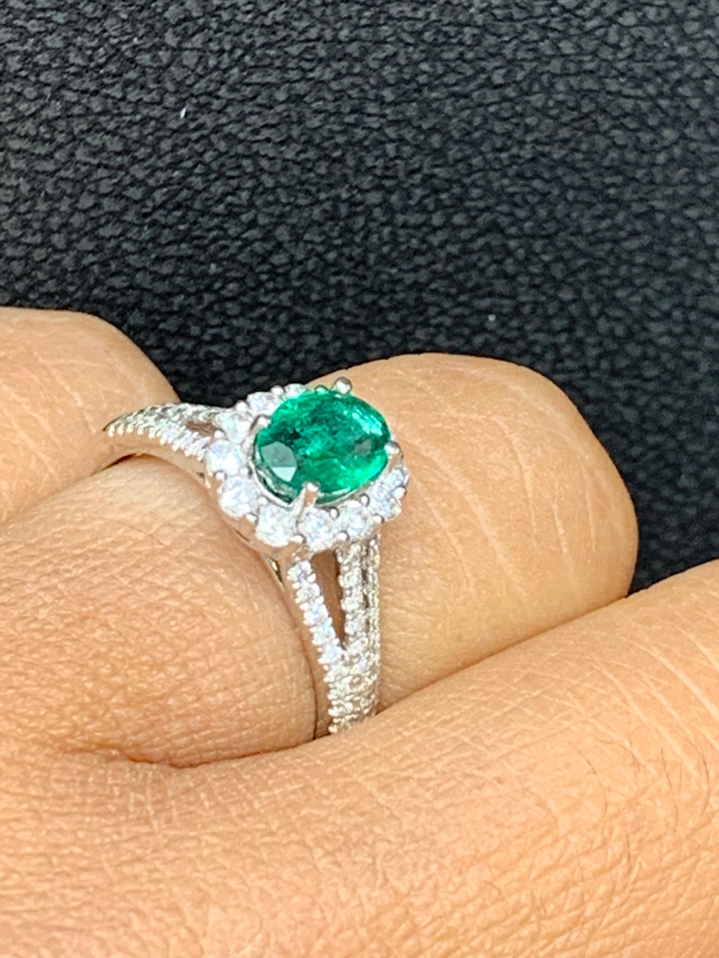 0.73 Carat Oval Cut Emerald and Diamond Fashion Ring in 18K White Gold For Sale 4