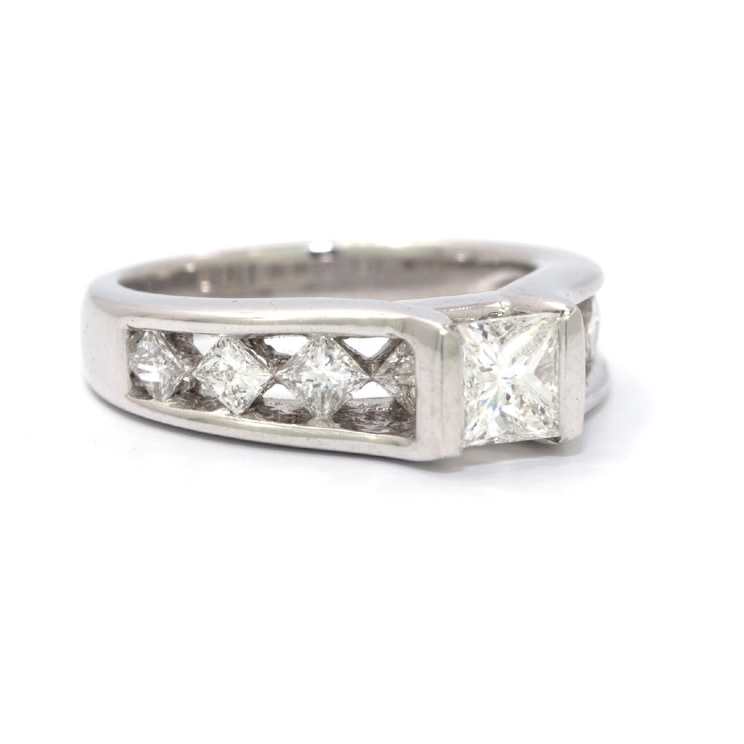 Modern 0.73 Carat Princess Cut Diamond Engagement Ring For Sale