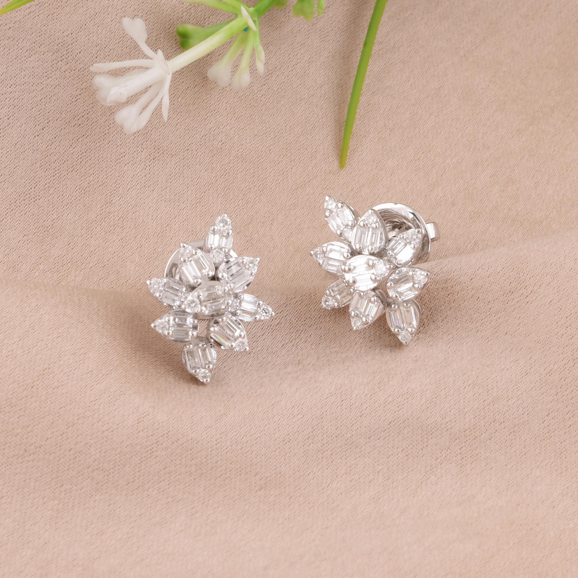 Modern 0.73 Carat SI/H Baguette Round Brilliant Cut Diamond Earrings 18k White Gold For Sale