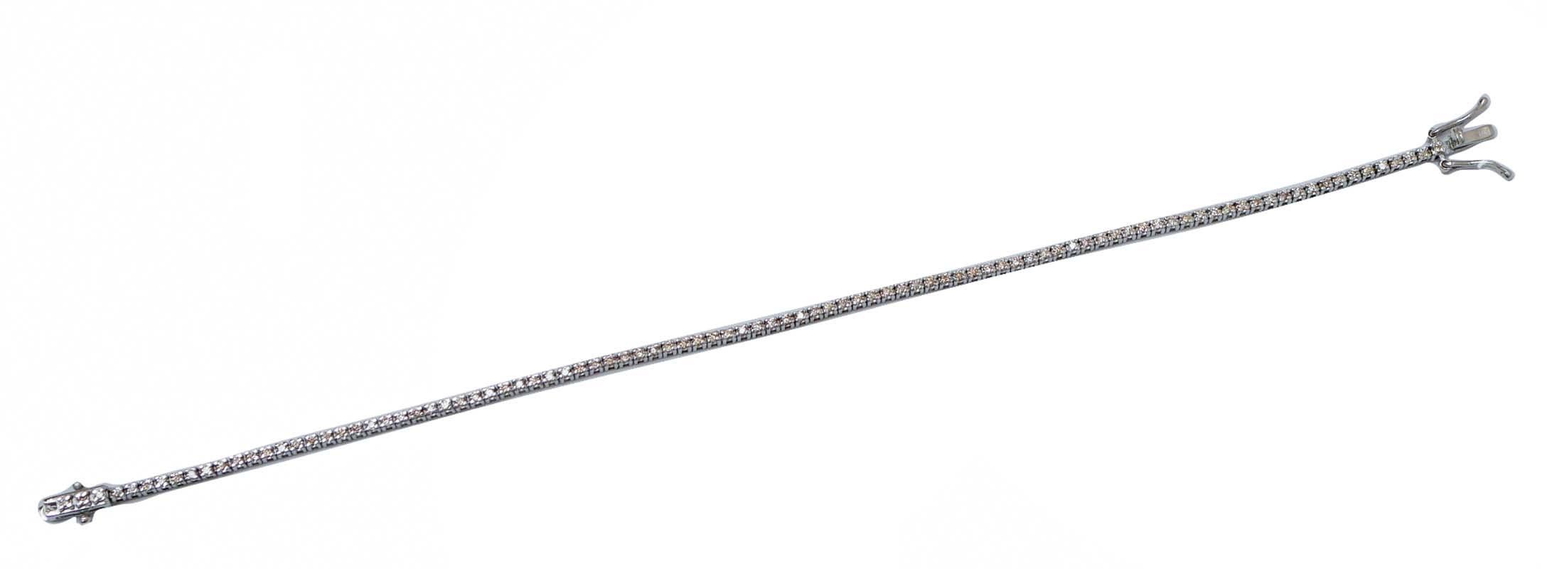 Amazing tennis bracelet in 14 kt white gold structure mounted with diamonds.
Diamonds 0.73 ct
Total Weight 5.30 gr
RF  +FAFA
RK.AFRA90

For any informations, feel free to contact the seller through the message center.
