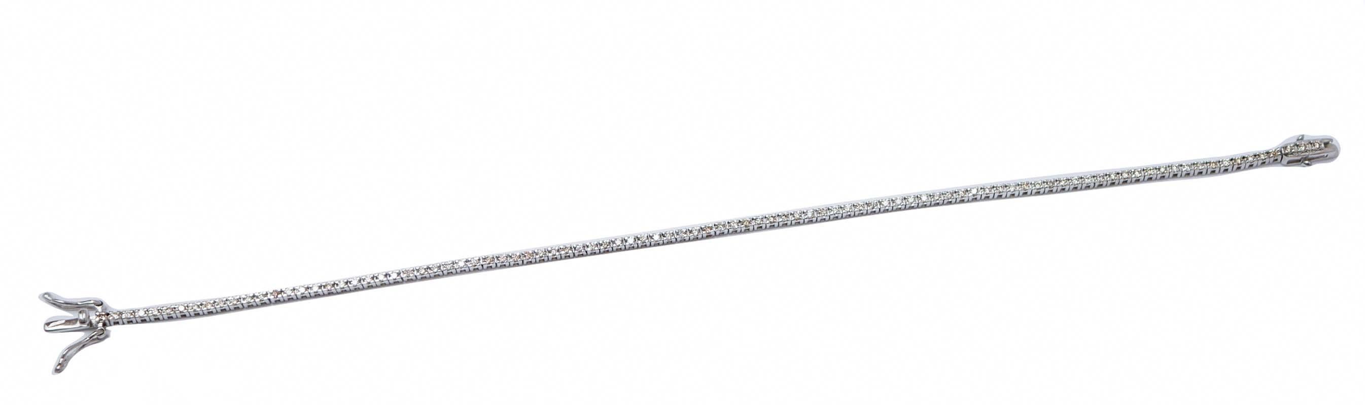 Elegant tennis bracelet in 9 kt white gold structure mounted with diamonds.
Diamonds 0.73 ct
Total Weight 5.20 gr
RF  +UGEF
RK.AFAO85

For any informations, feel free to contact the seller through the message center.
