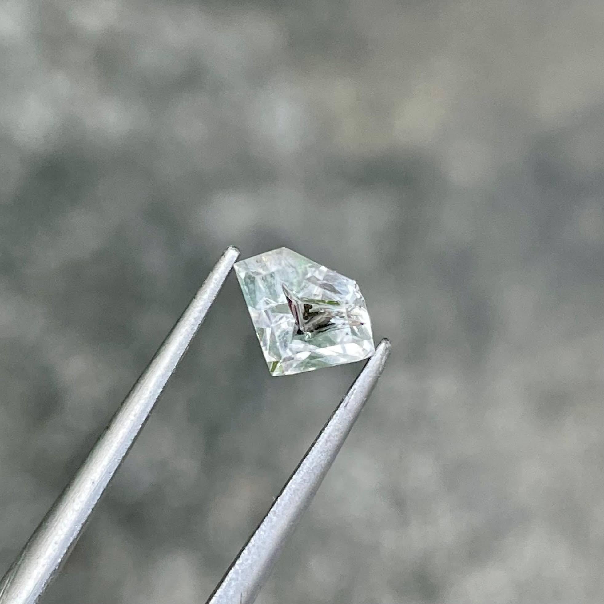 Weight 0.73 carats 
Dimensions 5.3x7.3x4.4 mm 
Treatment none 
Origin Pakistan 
Clarity included 
Shape Kite 
Cut custom precision 



This exquisite 0.73 carat Petroleum Quartz gemstone is a faceted marvel, showcasing nature's artistry with its
