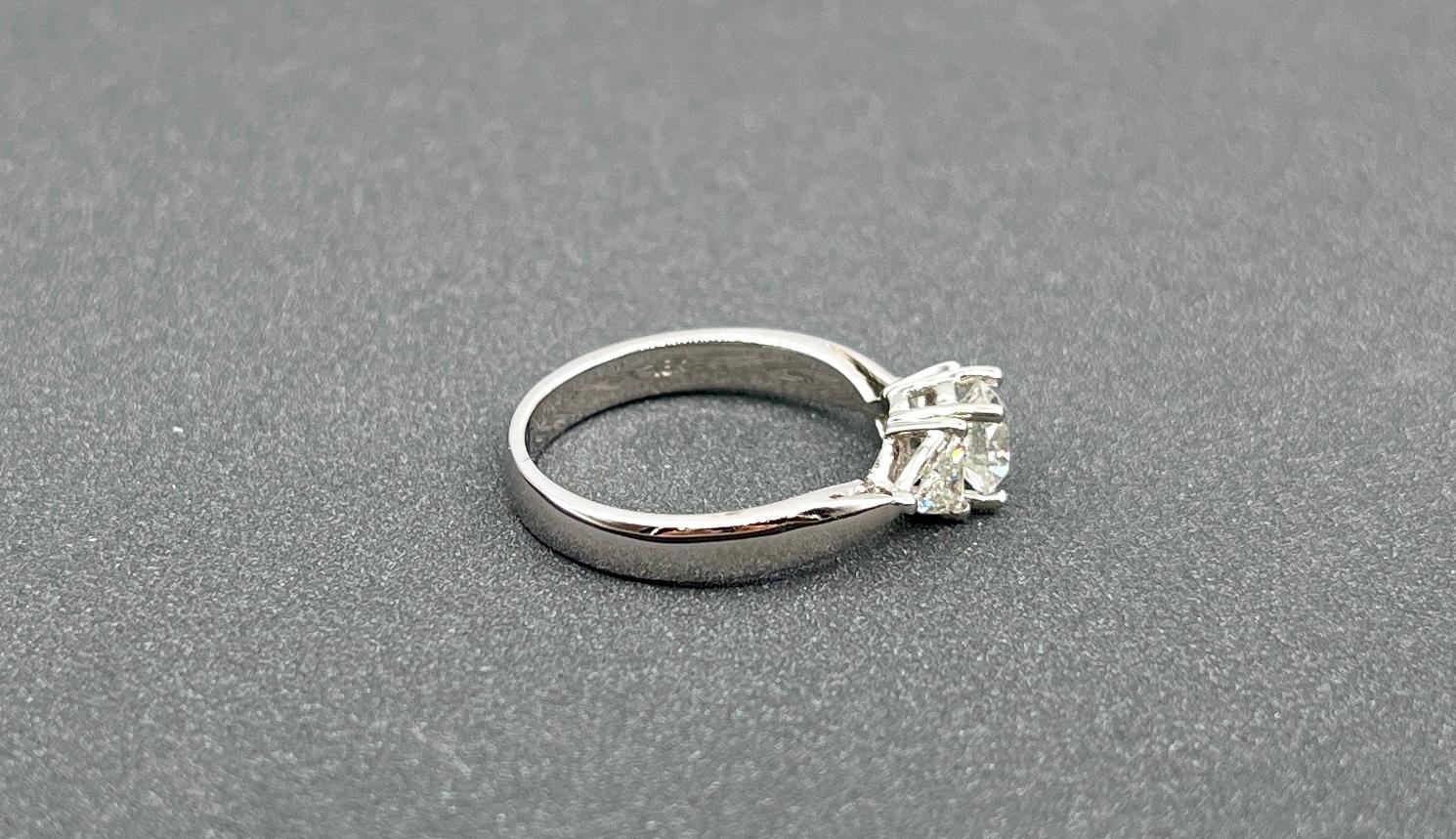 0,73 Karat Diamantring im Zustand „Neu“ im Angebot in Chicago, IL