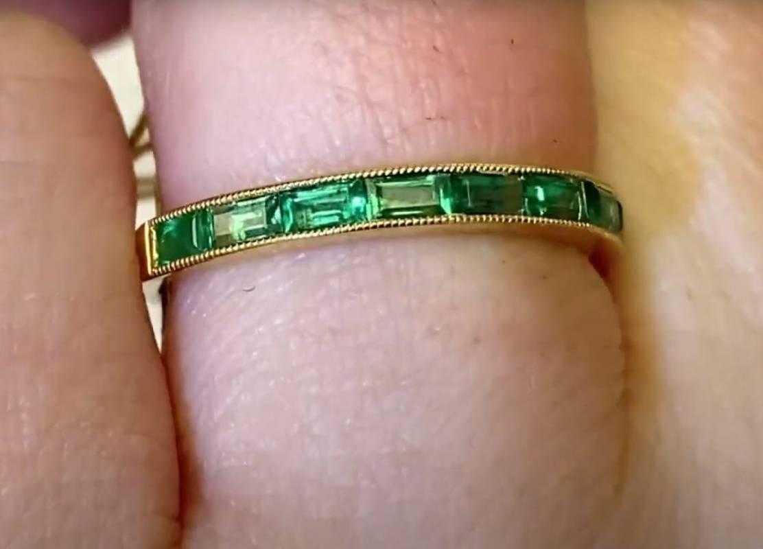 Women's 0.73ct Baguette Cut Natural Green Emerald Band Ring, 18k Yellow Gold For Sale
