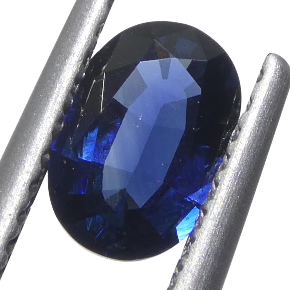 0,73ct Ovaler Blauer Saphir aus Madgaskar für Damen oder Herren im Angebot