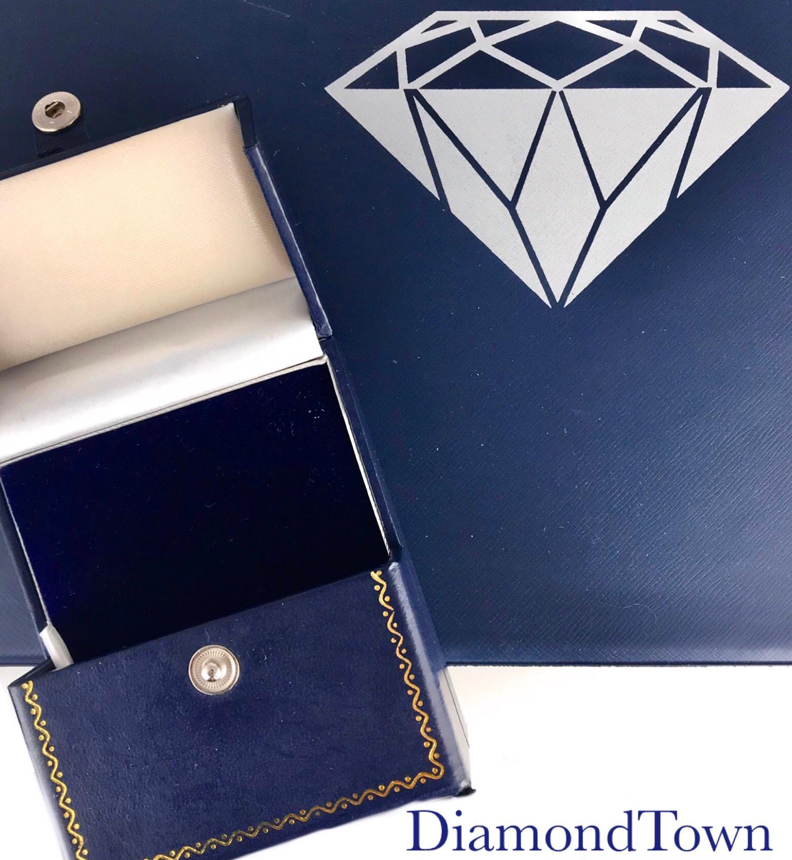 Women's 0.74 Carat Blue Sapphire and 0.21 Carat Diamond Pendant in 18k White ref1461 For Sale