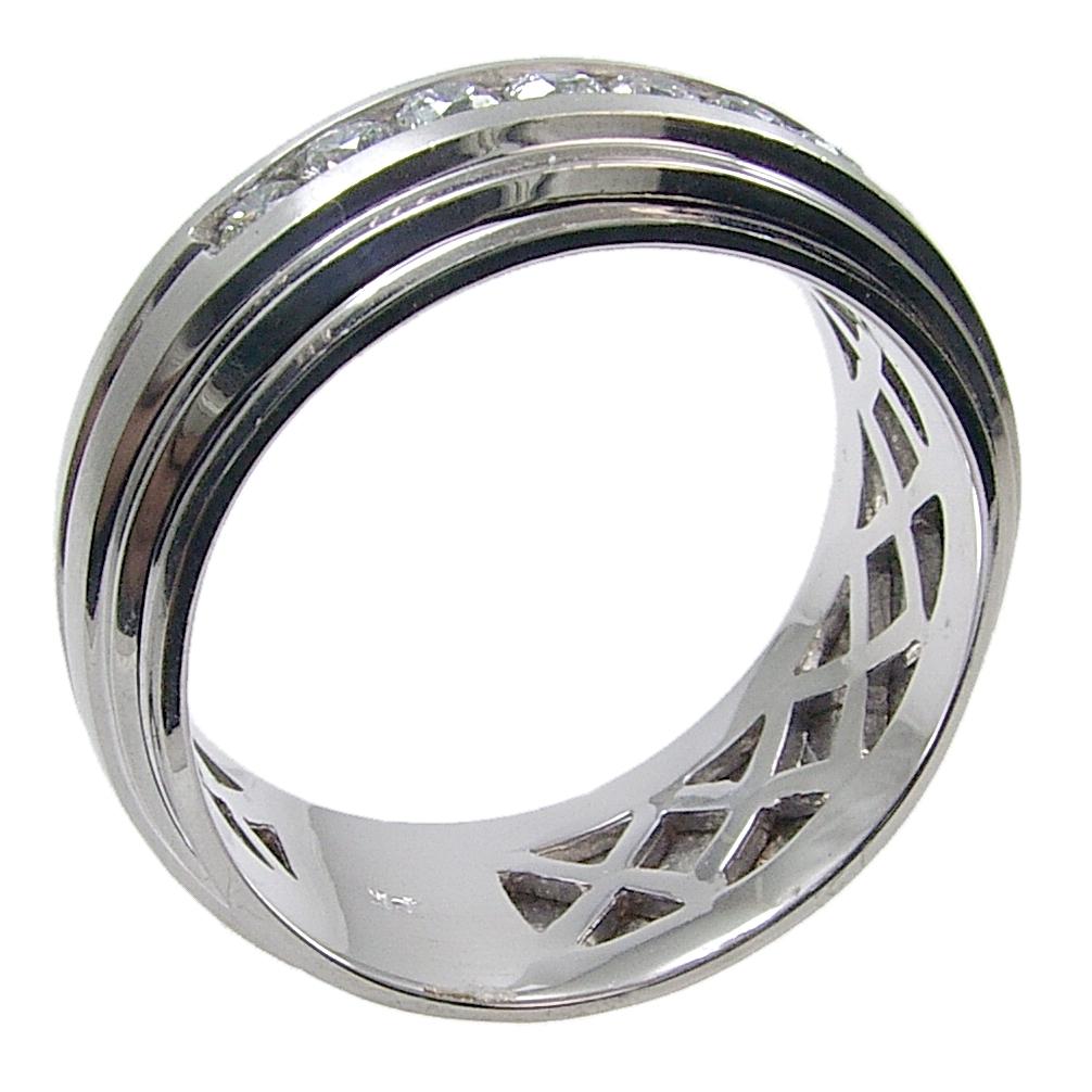 Taille ronde Bague pour hommes 18 carats avec diamants 0,74 carat sertis en chaîne en vente